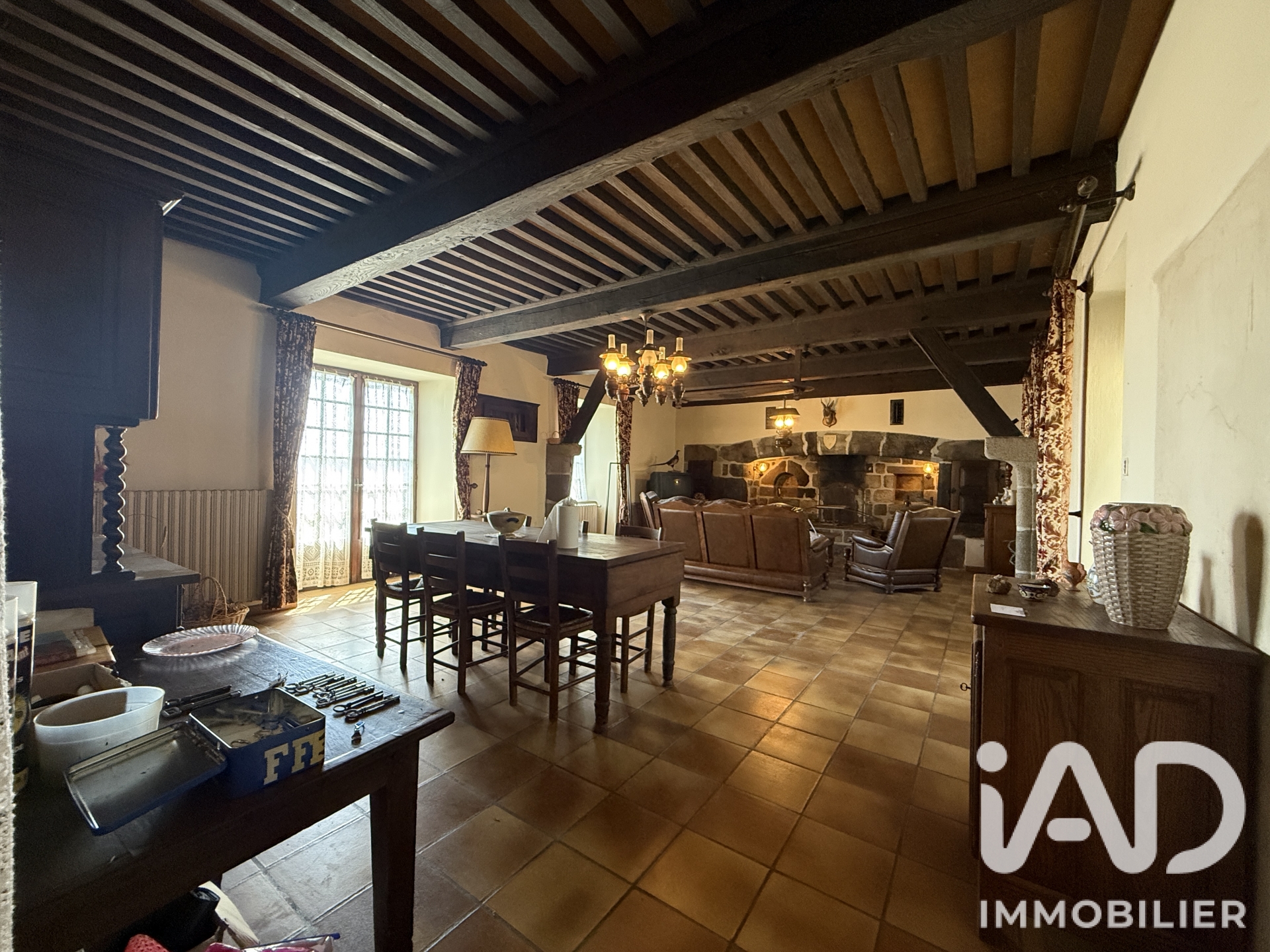 Vente maison à Saint-Hippolyte (12140) : maison de campagne 10 pièces 235 m² - 2084549 — 11
