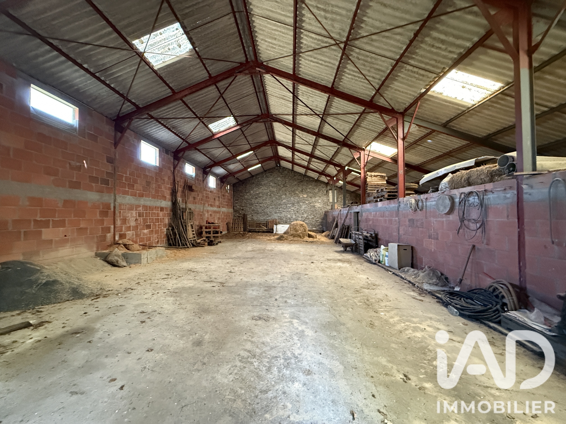 Vente maison à Saint-Hippolyte (12140) : maison de campagne 10 pièces 235 m² - 2084549 — 23