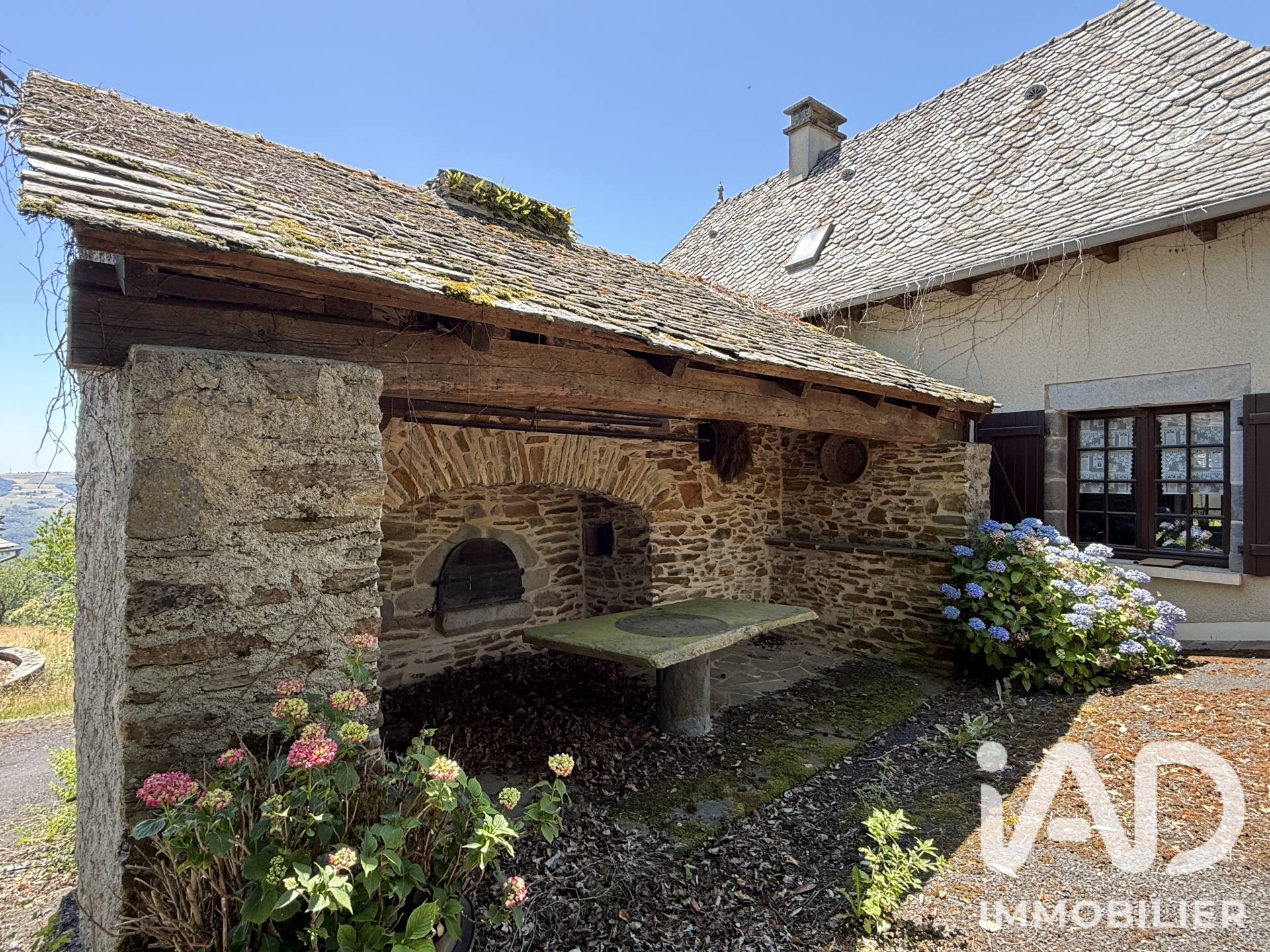 Vente maison à Saint-Hippolyte (12140) : maison de campagne 10 pièces 235 m² - 2084549 — 27