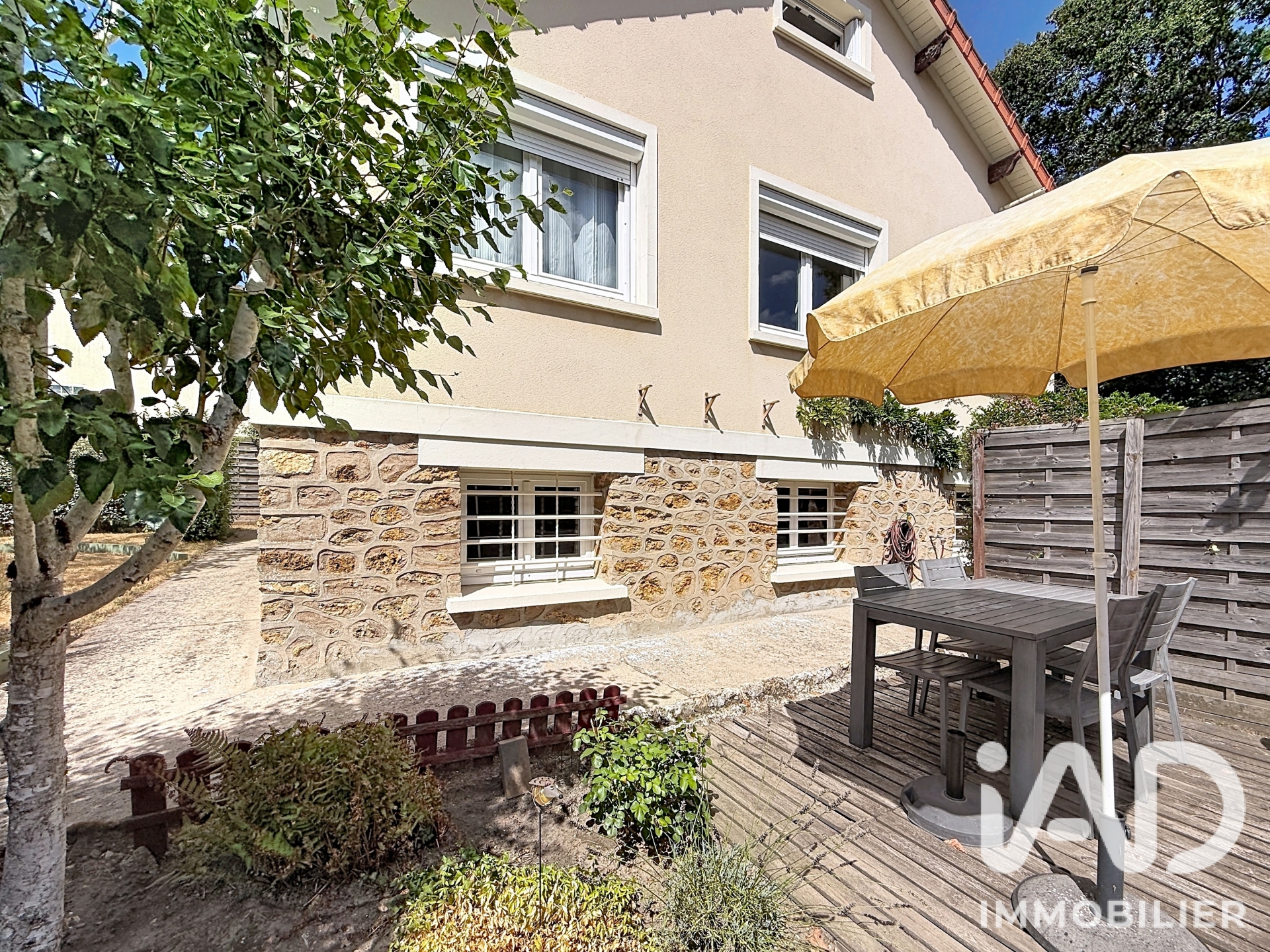Maison à vendre à Yerres — 340 000 € — IAD France