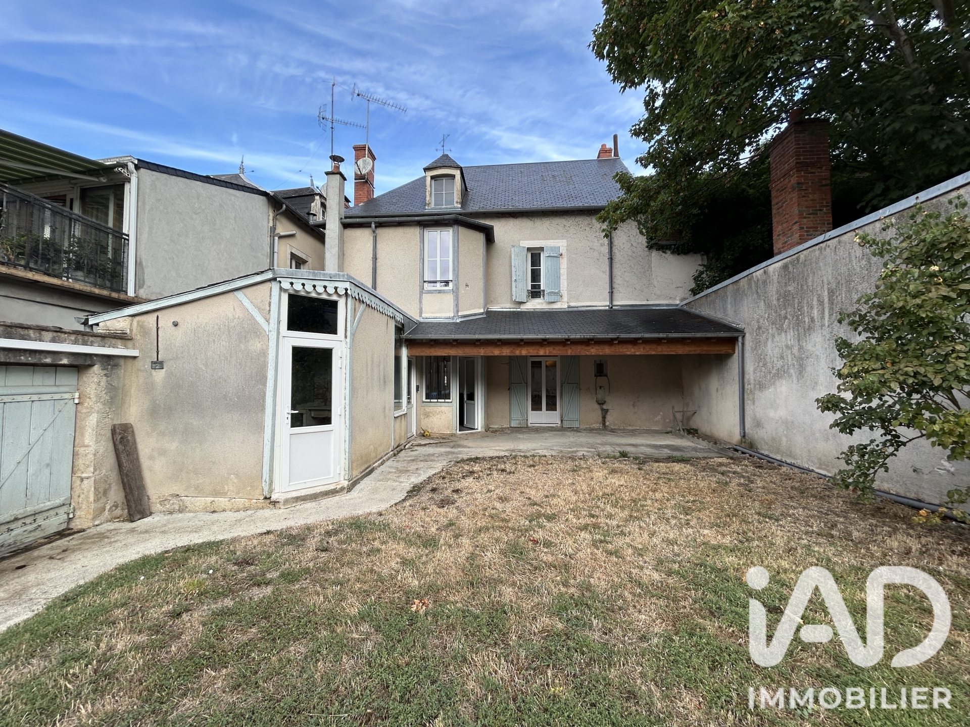 Vente maison à Lignières (18160) : maison de ville 5 pièces 106 m² - 2099344 — 18