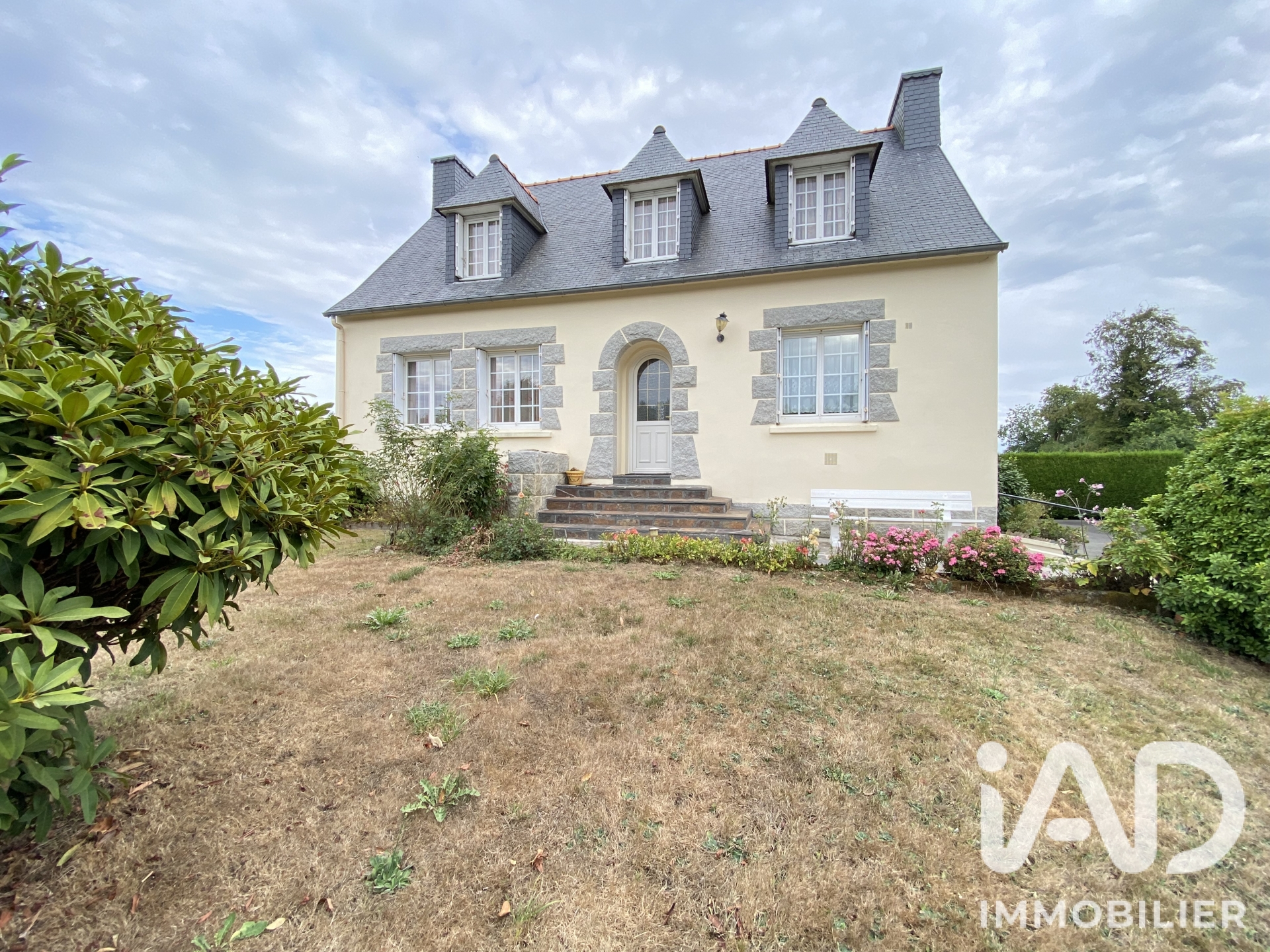 Maison à vendre à Scrignac — 184 000 € — IAD France