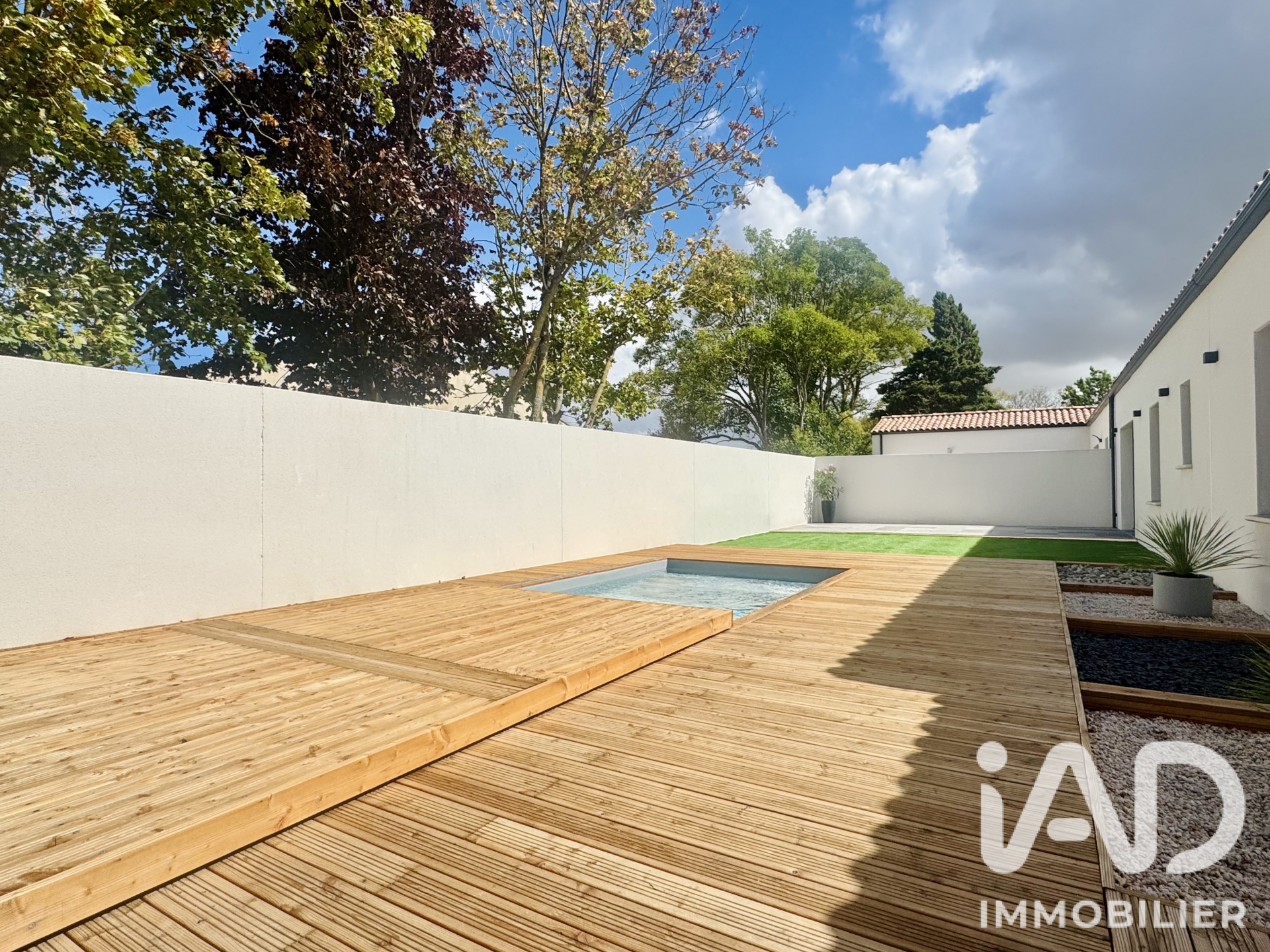 Vente maison à Angliers (17540) : maison 5 pièces 115 m² - 2098903 — 17
