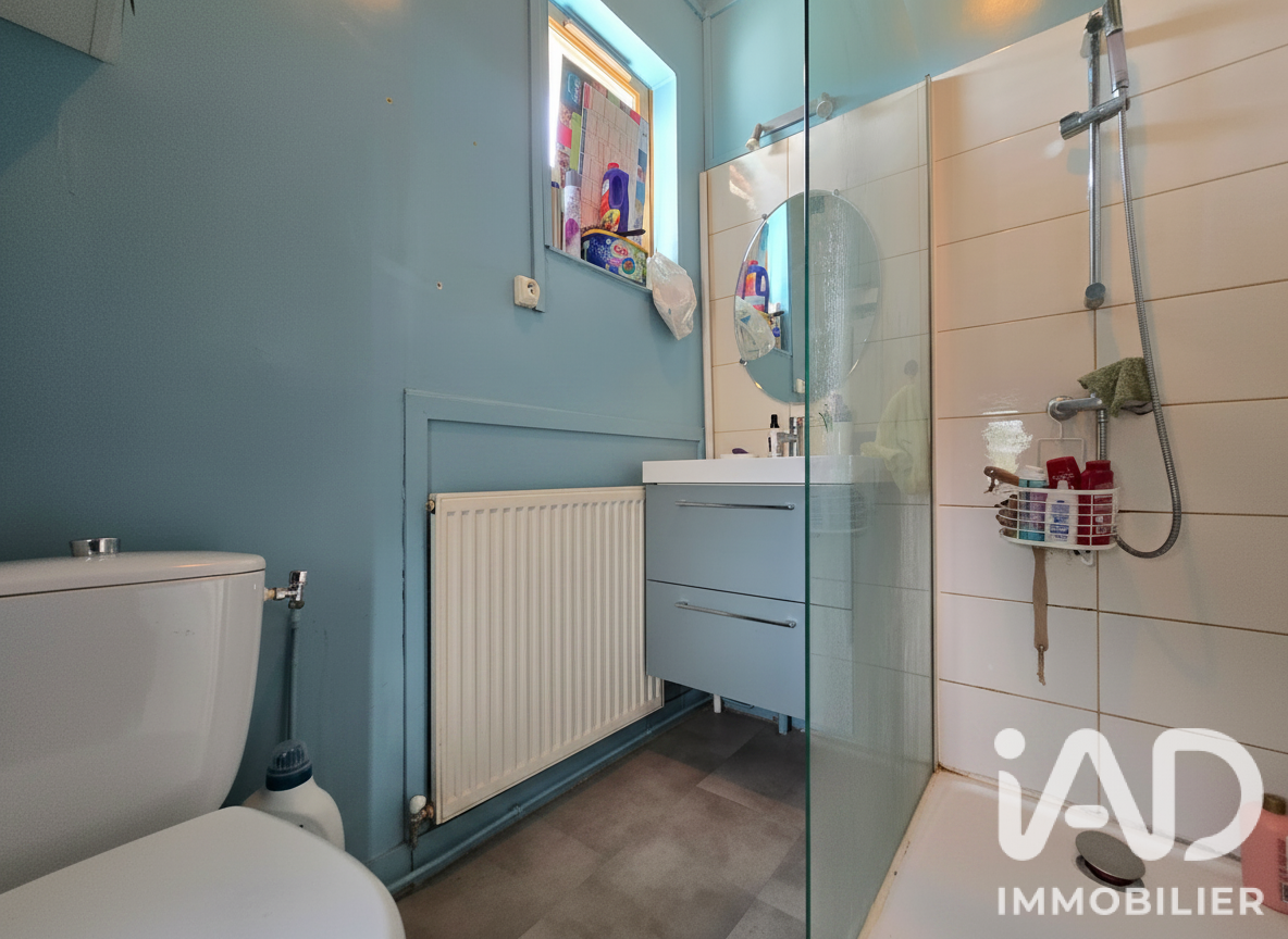 Vente maison à Saint-Amand-Montrond (18200) : maison de ville 3 pièces 71 m² - 2085412 — 9