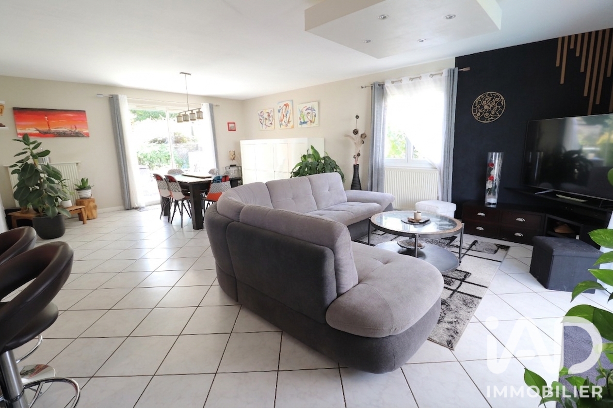 Vente maison à Vertaizon (63910) : maison 6 pièces 150 m² - 2088540 — 12