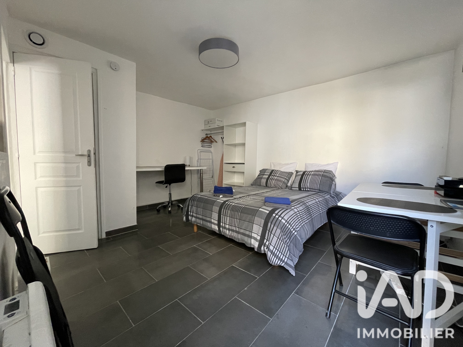 Appartement à vendre à Drancy — 99 000 € — IAD France