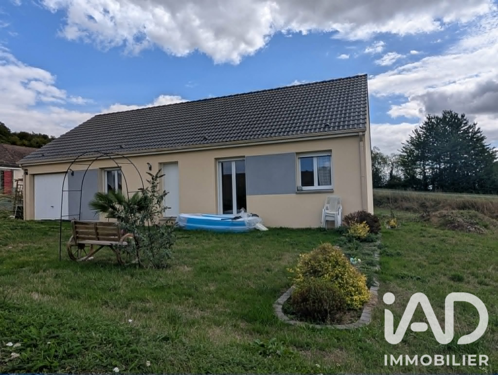 Maison à vendre à Saint-Léger-sur-Bresle — 179 500 € — IAD France