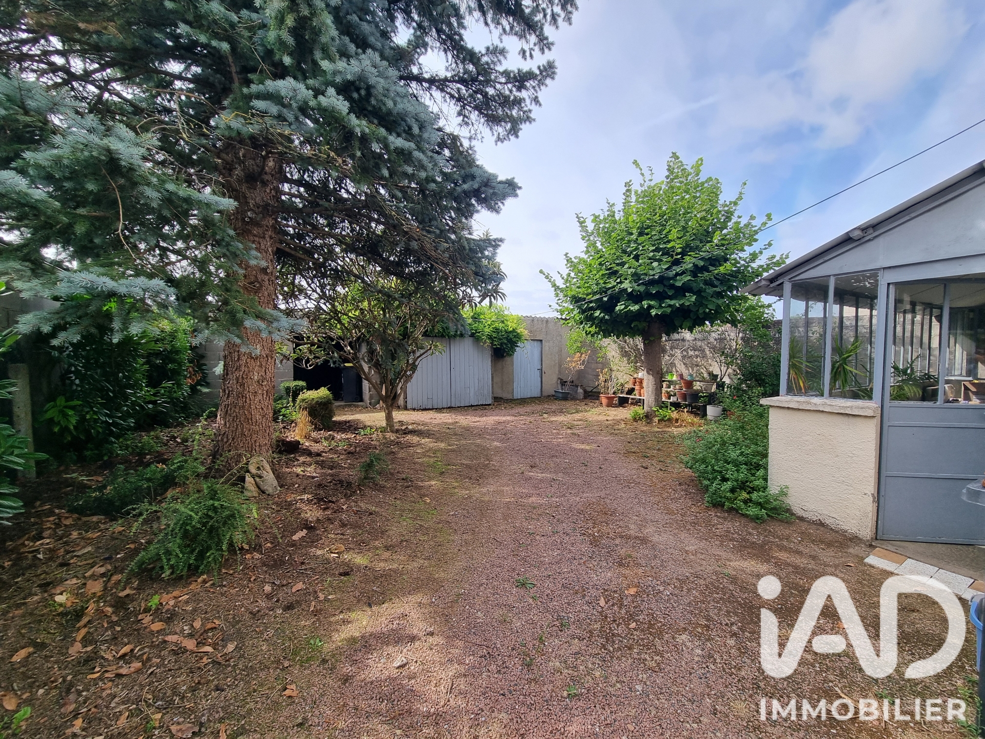 Vente maison à Doué-en-Anjou (49700) : maison de ville 7 pièces 93 m² - 2101877 — 13