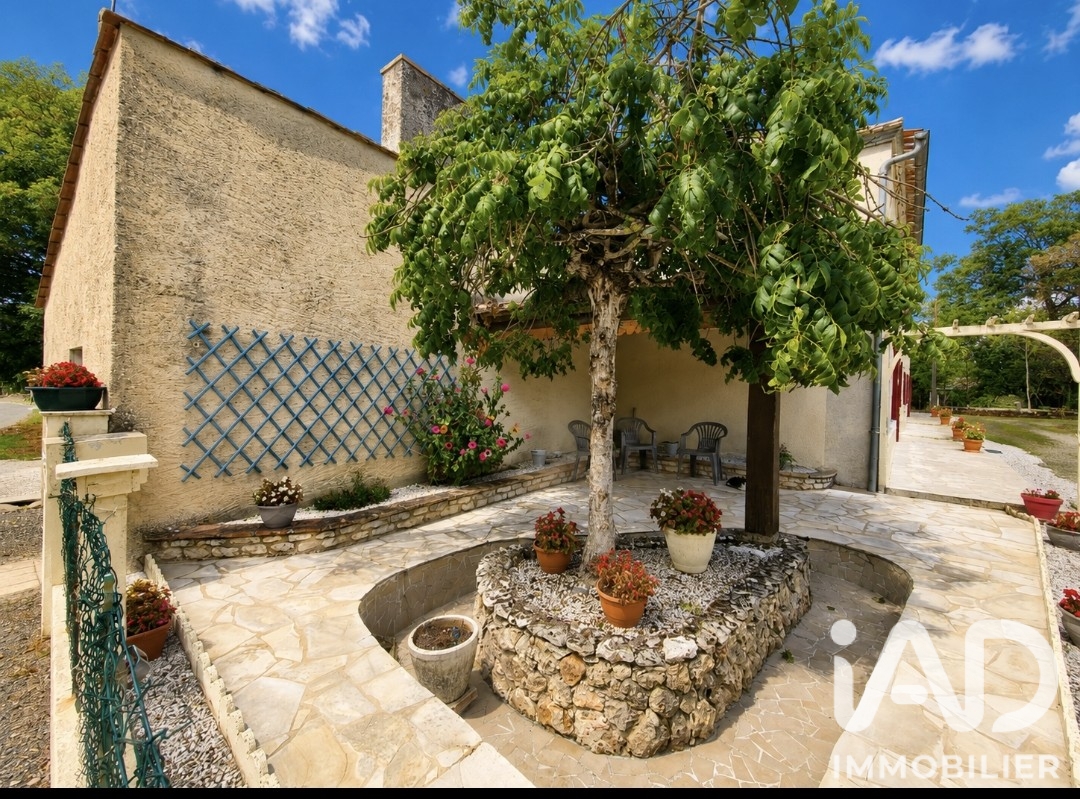 Vente maison à Thénac (24240) : maison 7 pièces 115 m² - 2100088 — 5