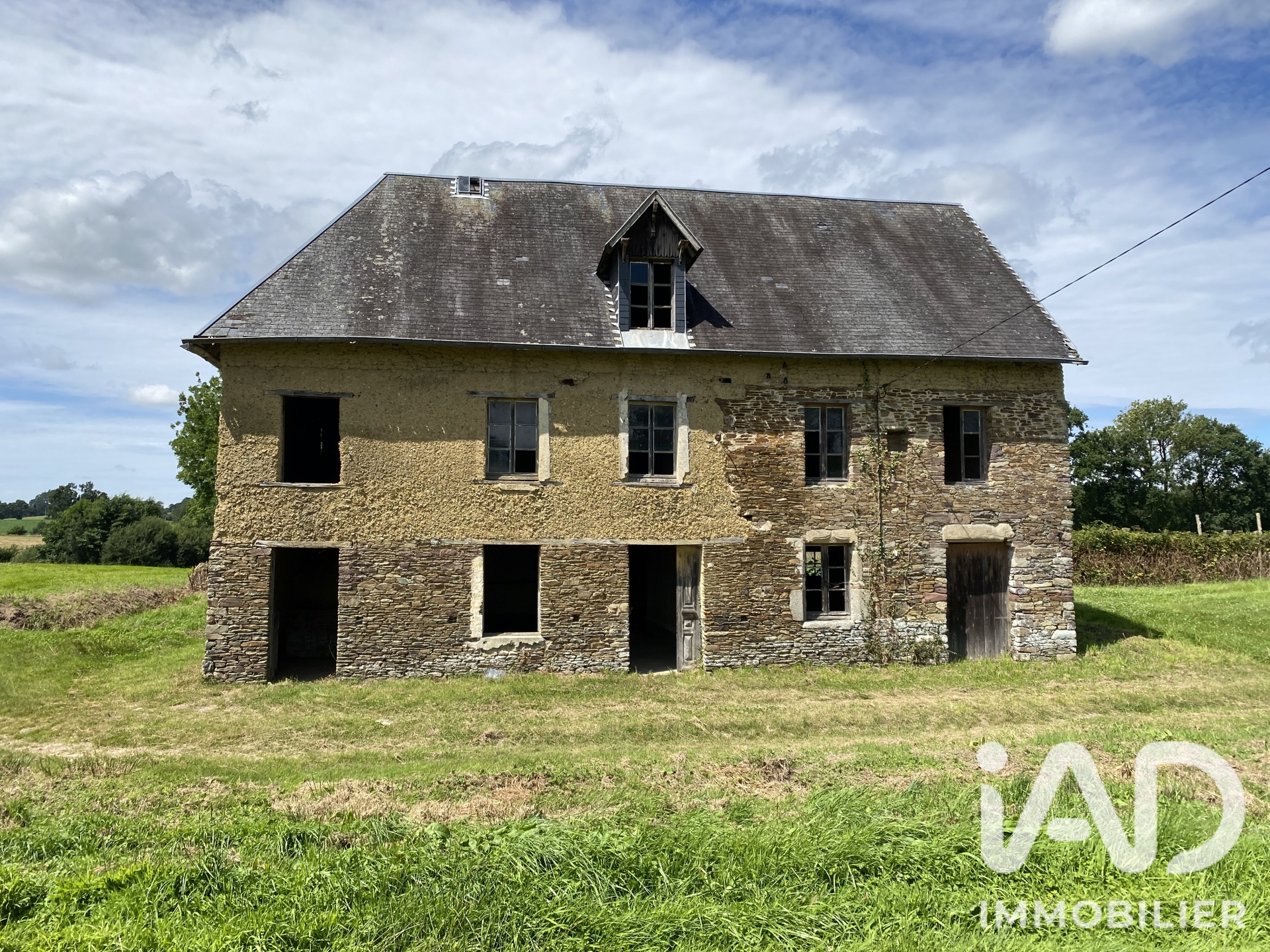 Vente maison à Carantilly (50570) : maison de campagne 4 pièces 110 m² - 2101211 — 8