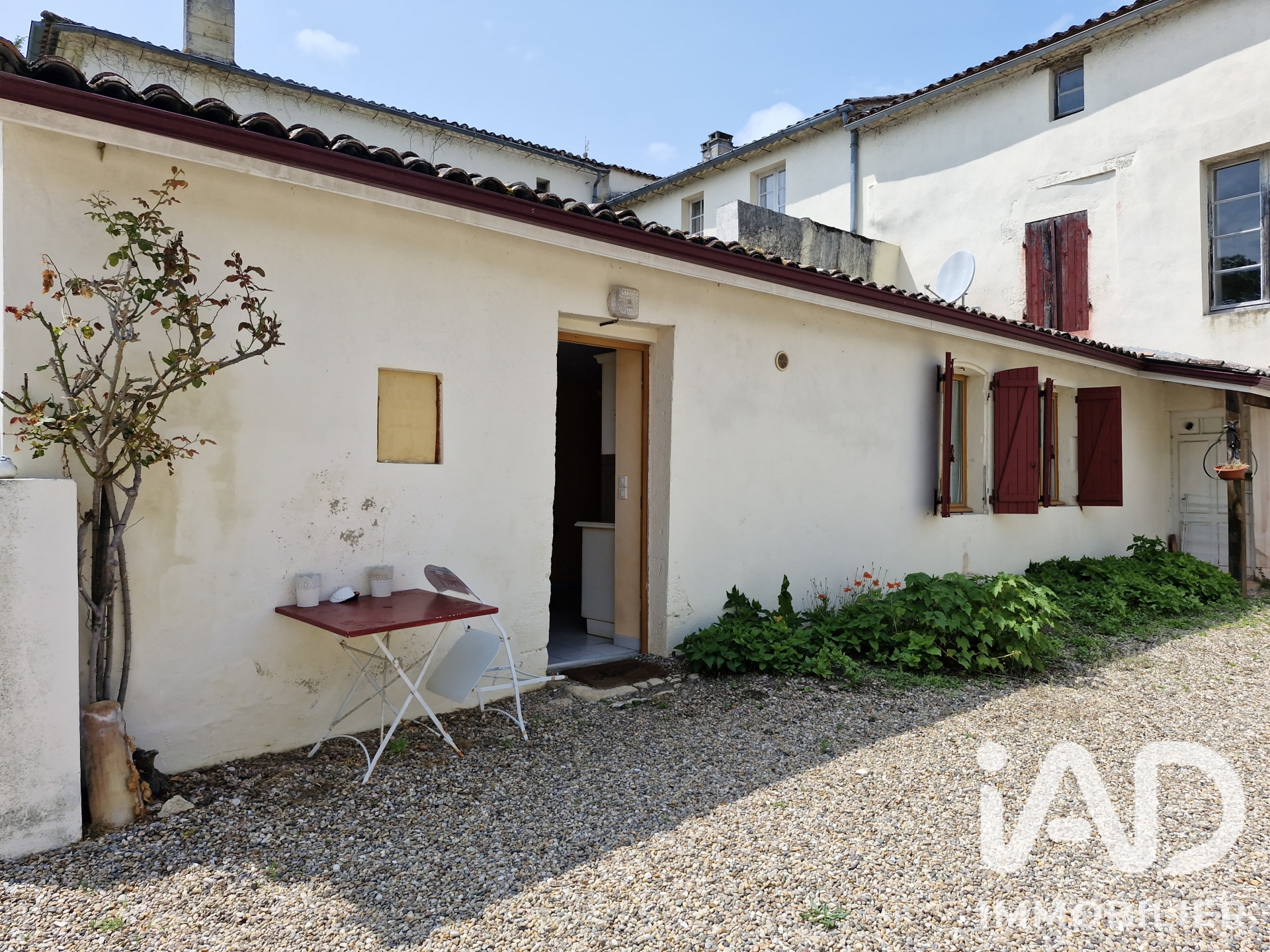 Vente maison à Montcaret (24230) : maison de village 13 pièces 412 m² - 2099668 — 23