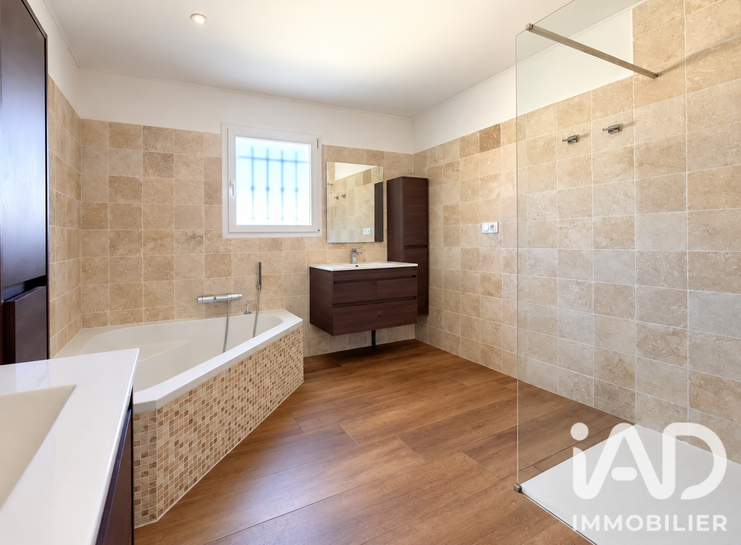 Vente maison à Suze-la-Rousse (26790) : maison 7 pièces 158 m² - 2098384 — 10