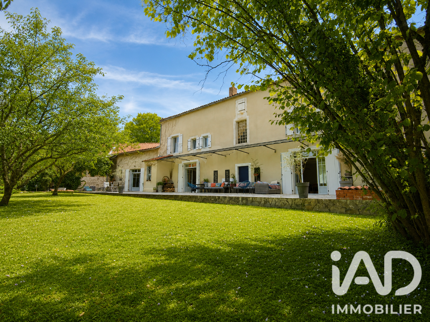 Vente maison à Saint-Claud (16450) : demeure 8 pièces 353 m² - 2100111 — 22
