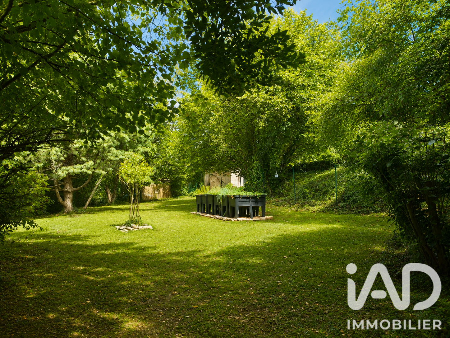 Vente maison à Saint-Claud (16450) : demeure 8 pièces 353 m² - 2100111 — 27