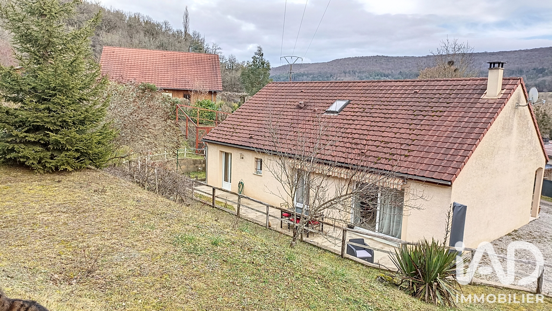 Maison à vendre à Saint-Victor-sur-Ouche — 248 000 € — IAD France