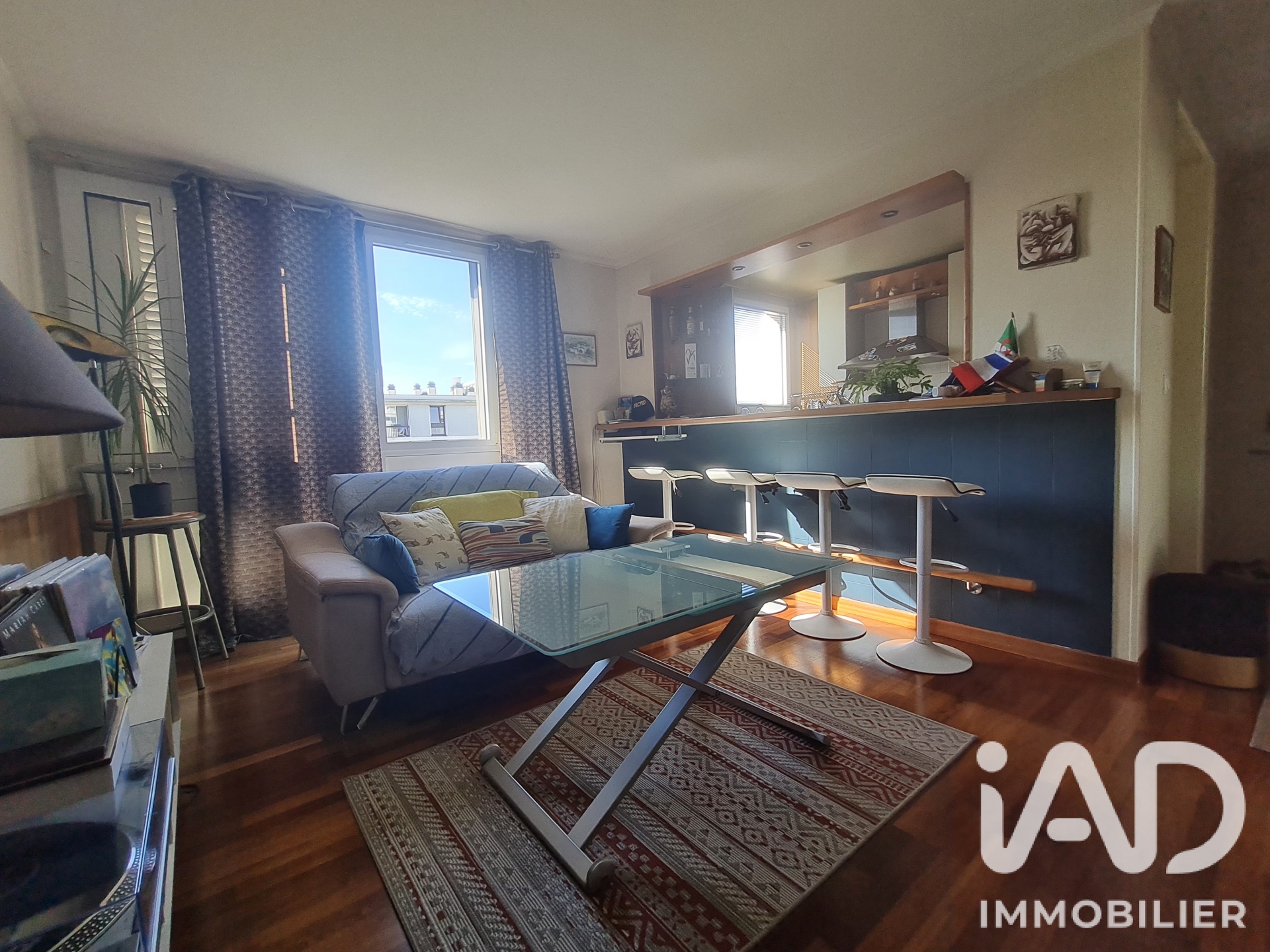 Appartement à vendre à Paris — 545 000 € — IAD France