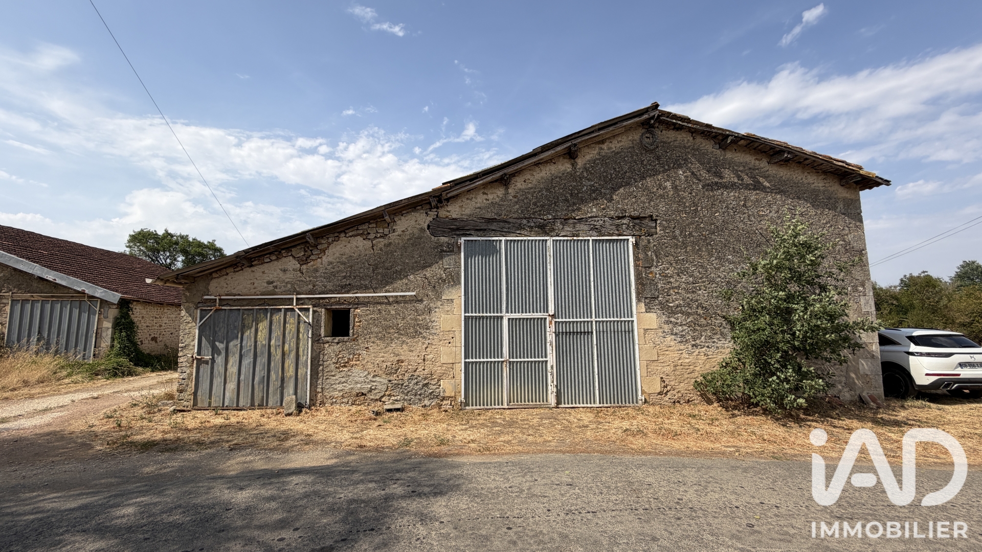 Vente maison à Champagné-Saint-Hilaire (86160) : maison de campagne 6 pièces 140 m² - 2109785 — 12