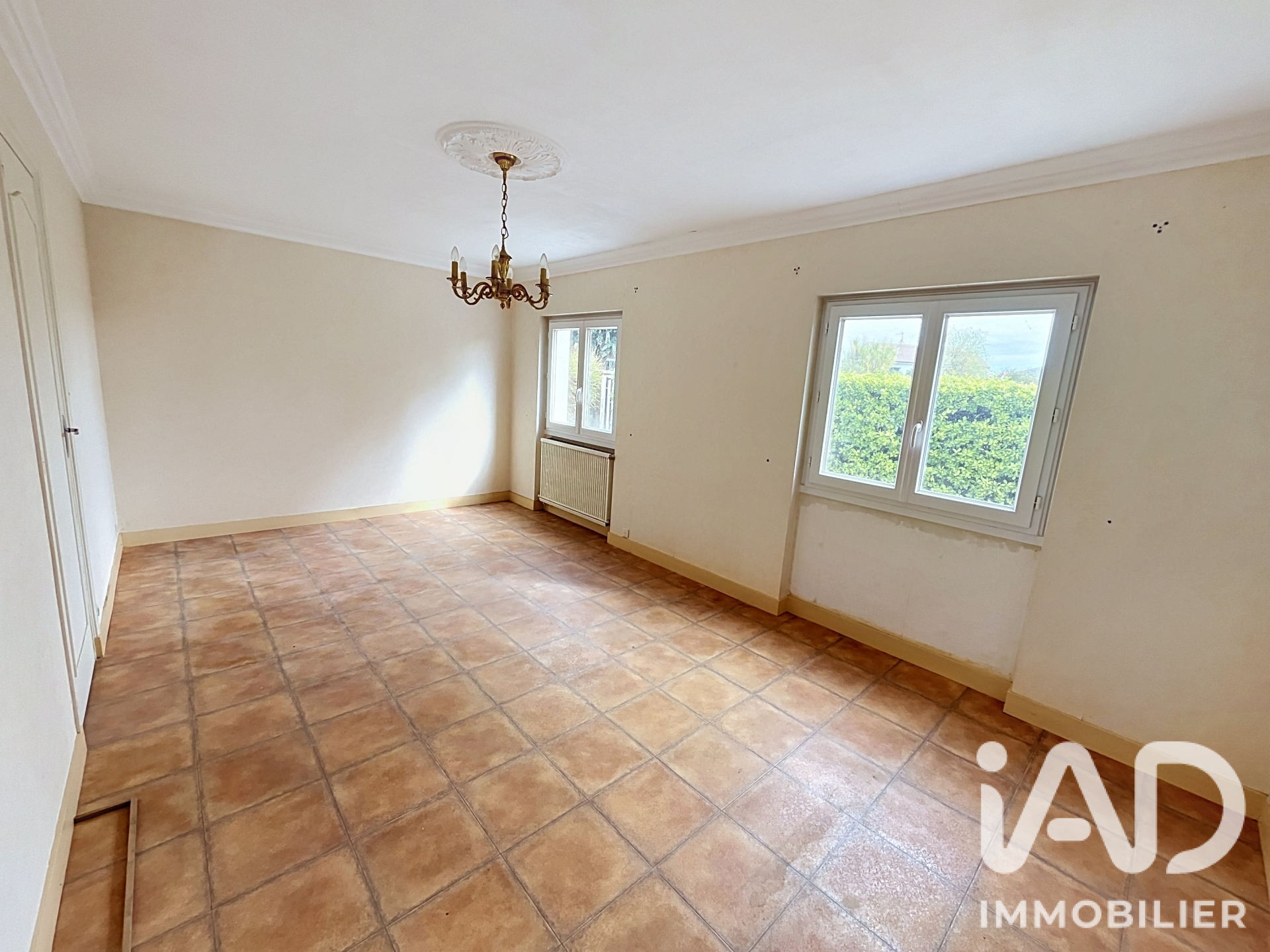 Vente maison à Cenon-sur-Vienne (86530) : maison traditionnelle 8 pièces 138 m² - 2100480 — 22