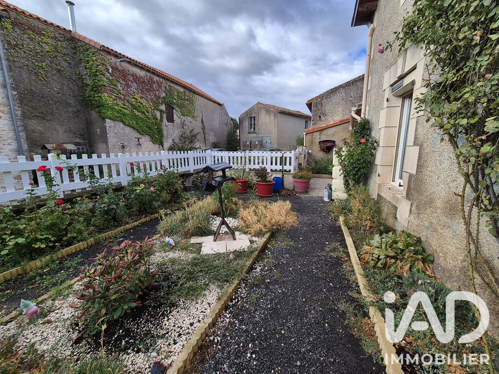 Vente maison à Thénezay (79390) : maison de village 4 pièces 103 m² - 2095732 — 11