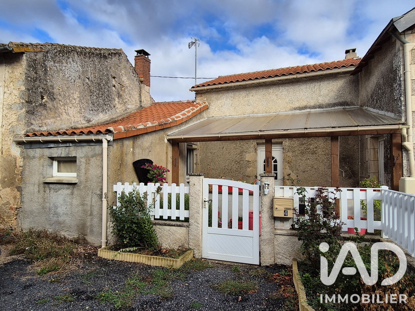Vente maison à Thénezay (79390) : maison de village 4 pièces 103 m² - 2095732 — 10