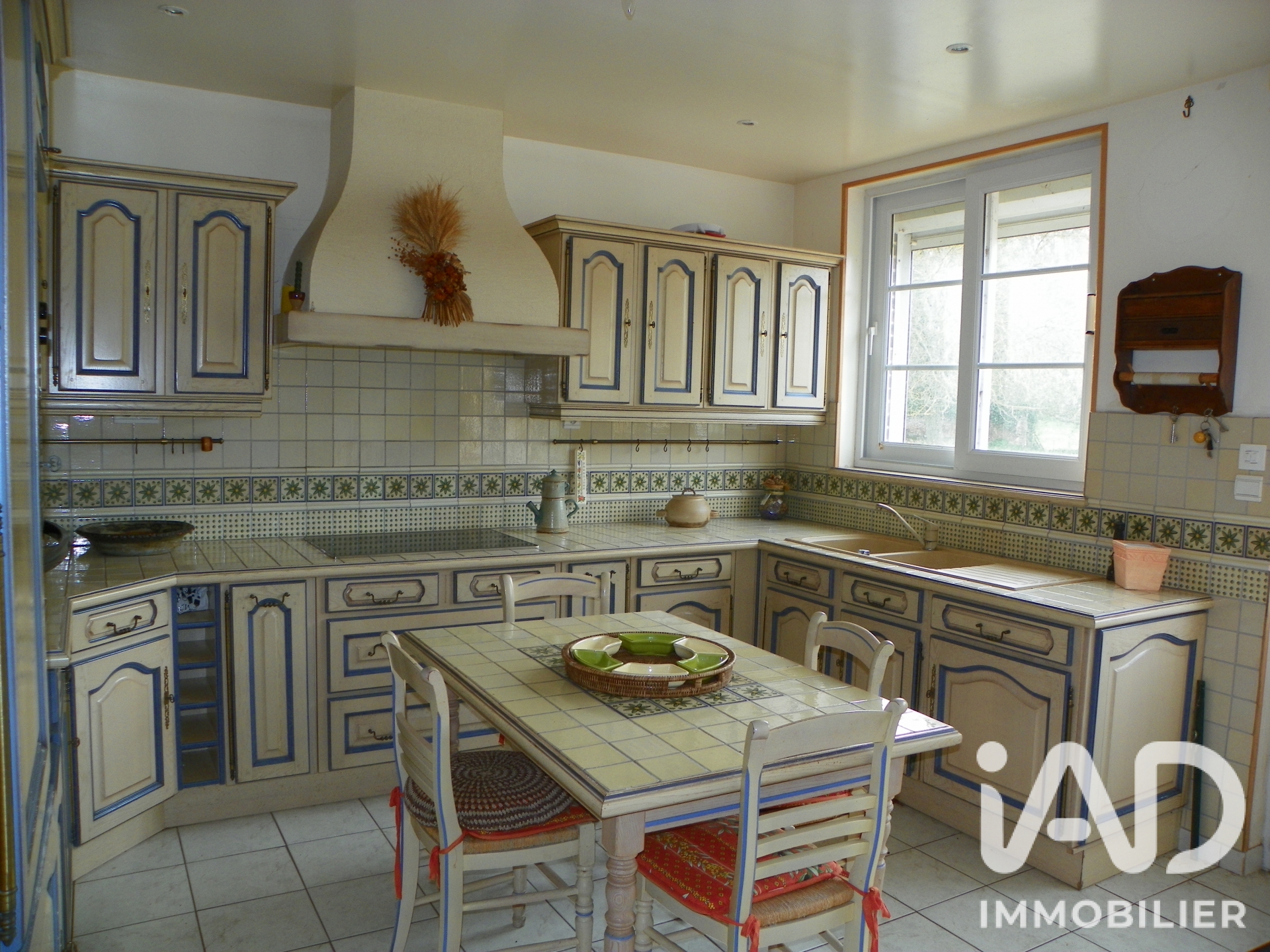 Vente maison à Beaumont-le-Roger (27170) : maison de village 6 pièces 160 m² - 2097879 — 4