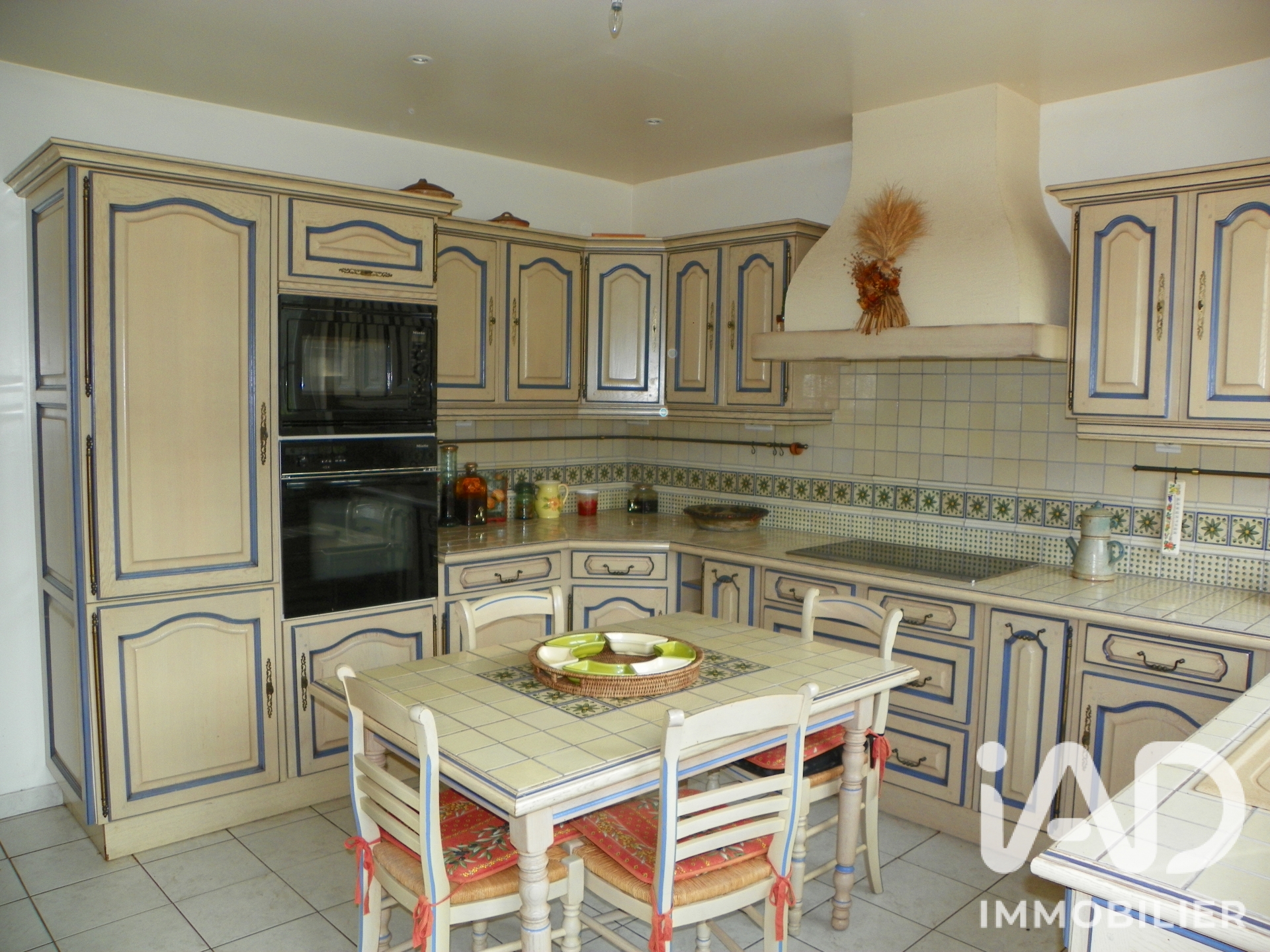 Vente maison à Beaumont-le-Roger (27170) : maison de village 6 pièces 160 m² - 2097879 — 5