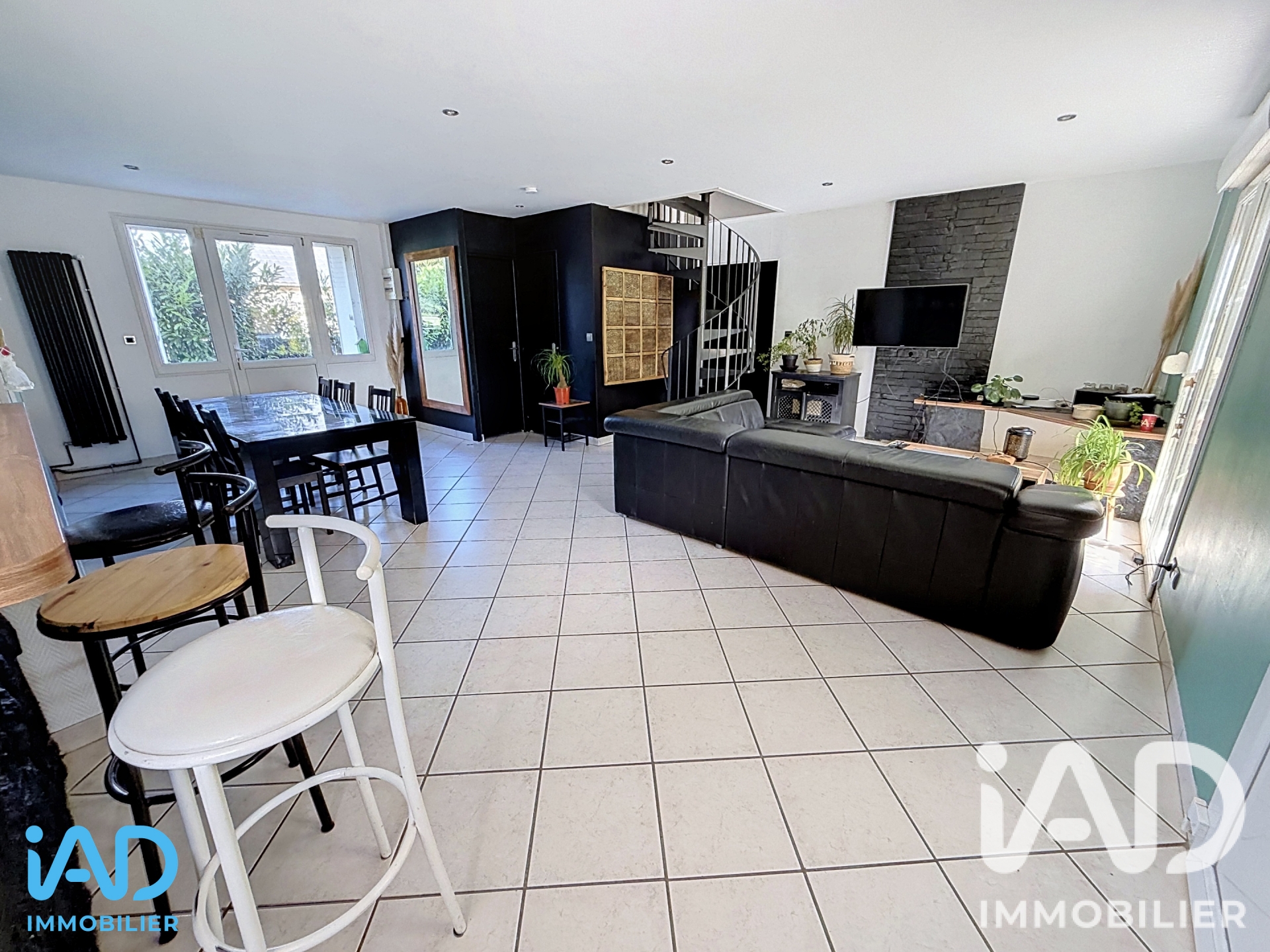 Vente maison à La Chapelle-Saint-Luc (10600) : maison 5 pièces 104 m² - 2100659 — 8