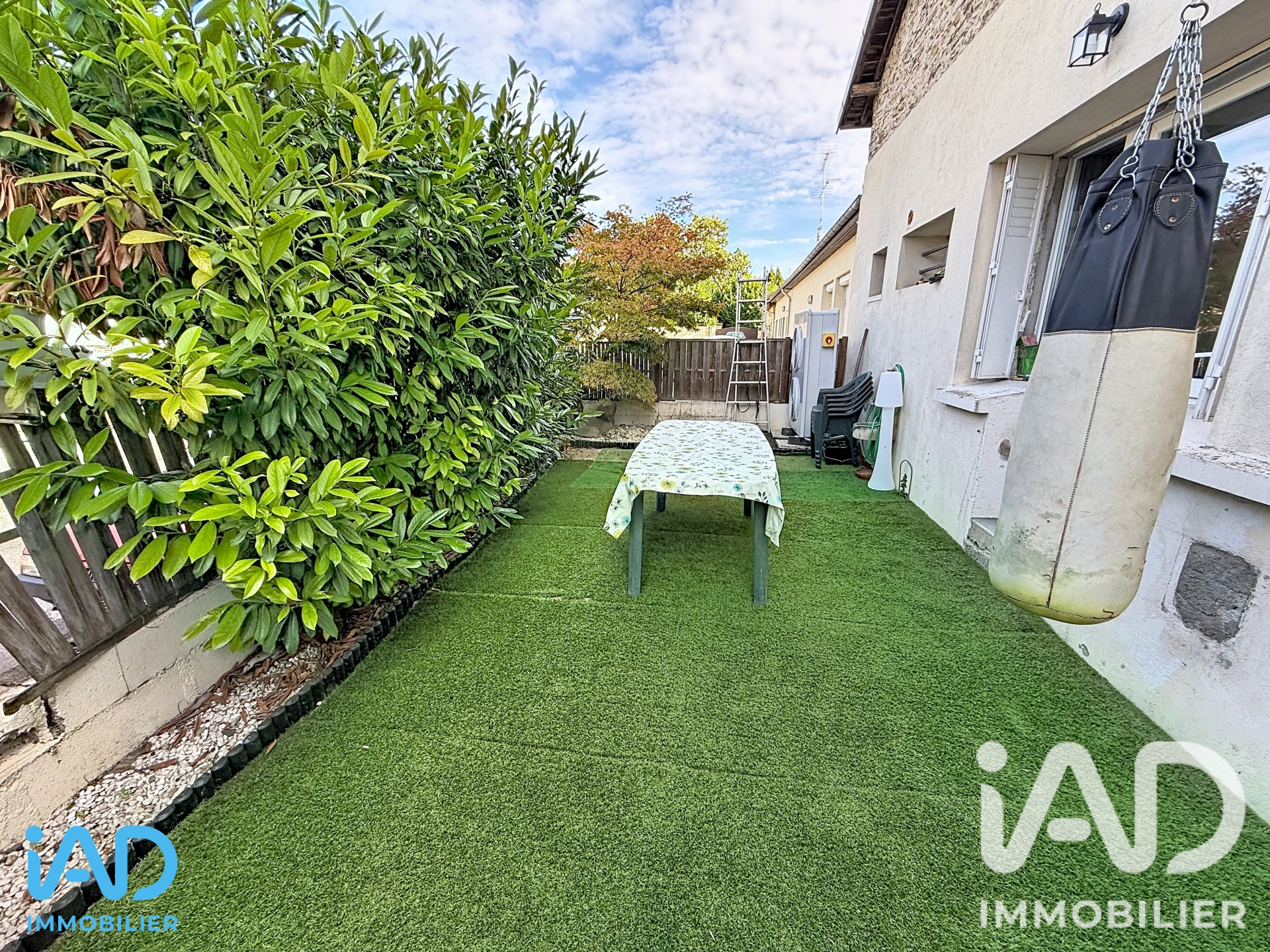 Vente maison à La Chapelle-Saint-Luc (10600) : maison 5 pièces 104 m² - 2100659 — 23