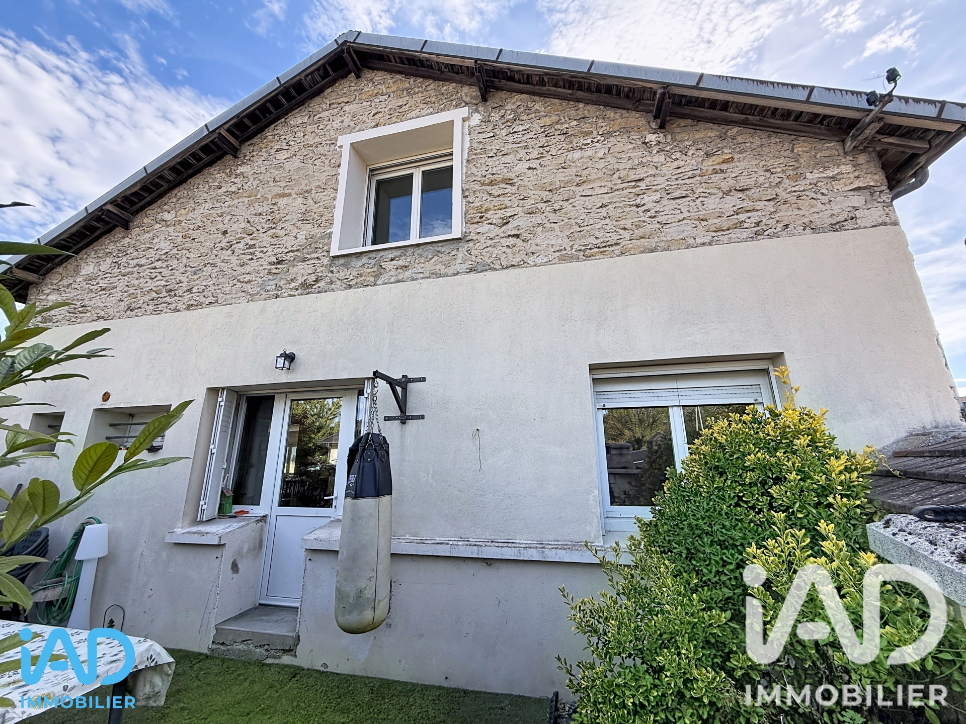 Vente maison à La Chapelle-Saint-Luc (10600) : maison 5 pièces 104 m² - 2100659 — 21