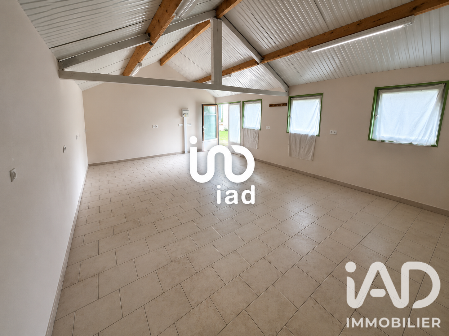 Vente maison à Vierzon (18100) : maison de ville 6 pièces 93 m² - 2102468 — 17