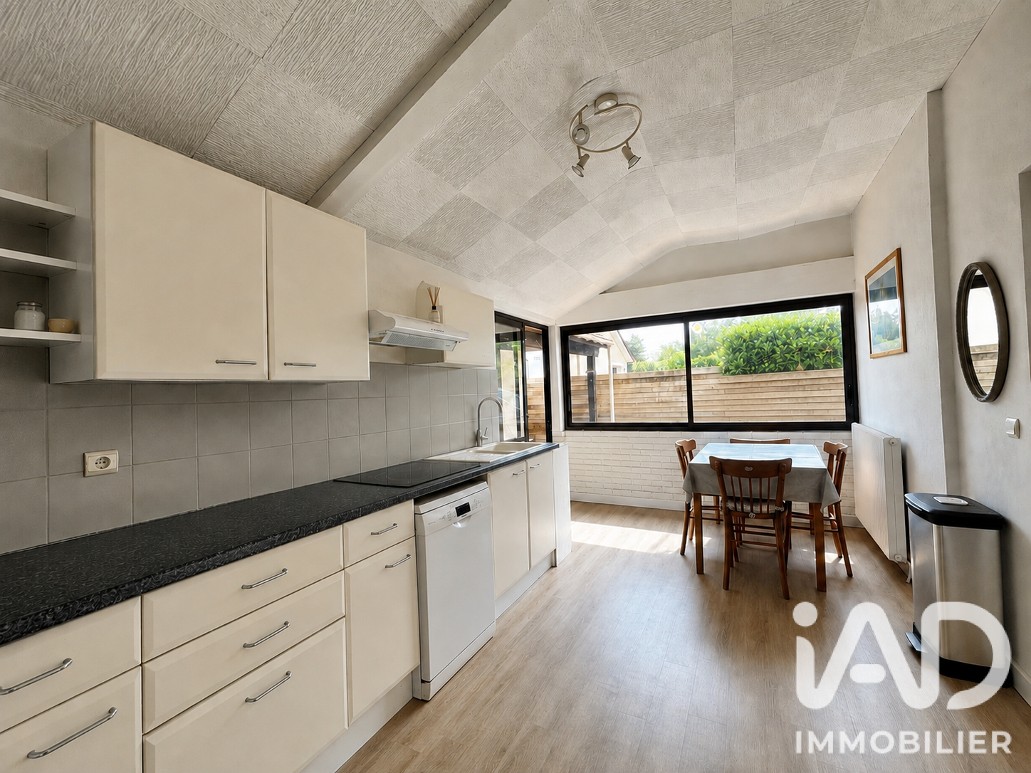 Vente maison à Vayres (33870) : maison traditionnelle 7 pièces 133 m² - 2105923 — 4