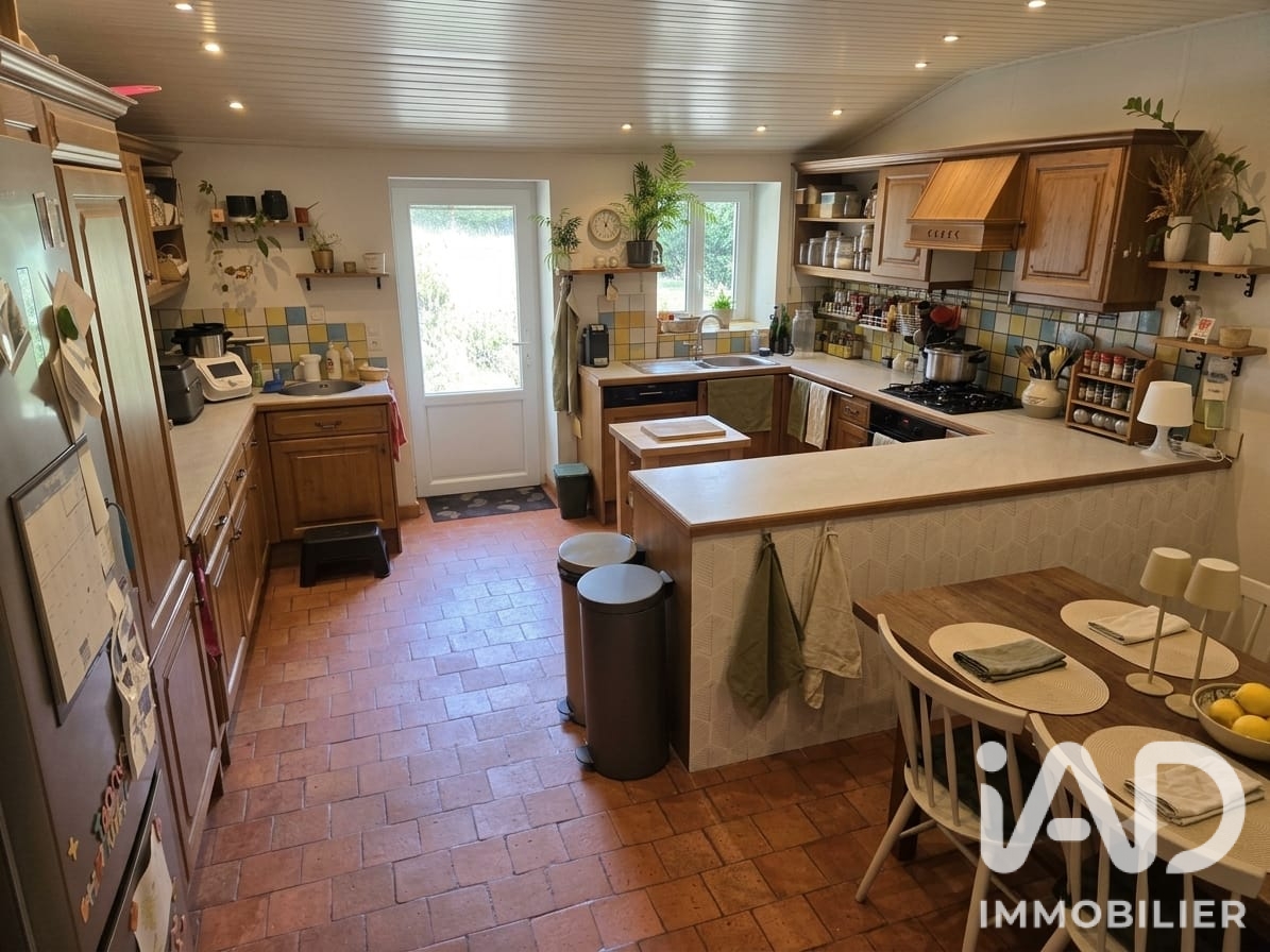 Vente maison à Saint-Vincent-sur-Graon (85540) : maison de campagne 5 pièces 147 m² - 2100630 — 5