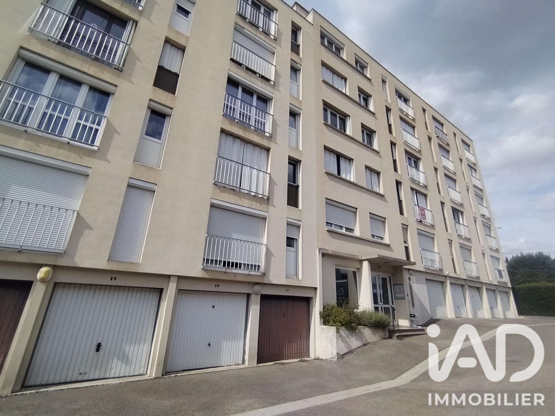 Vente appartement à Saint-Julien-les-Villas (10800) : appartement 1 pièce 27 m² - 2103804 — 9