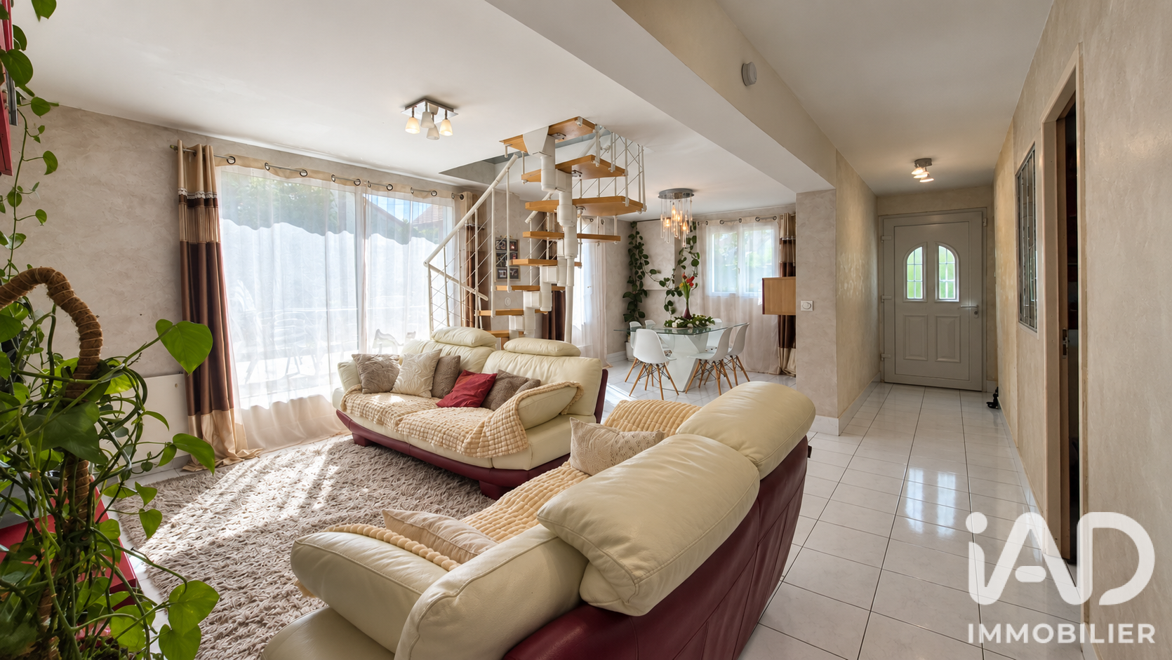Vente maison à Roissy-en-Brie (77680) : maison traditionnelle 7 pièces 136 m² - 2100262 — 6