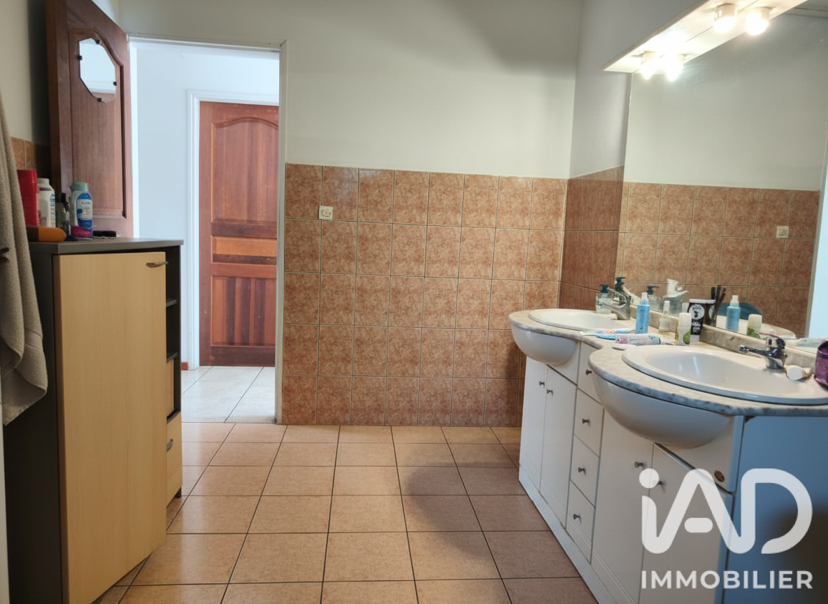 Vente maison à Saint-Louis (97421) : maison 4 pièces 120 m² - 2100691 — 13
