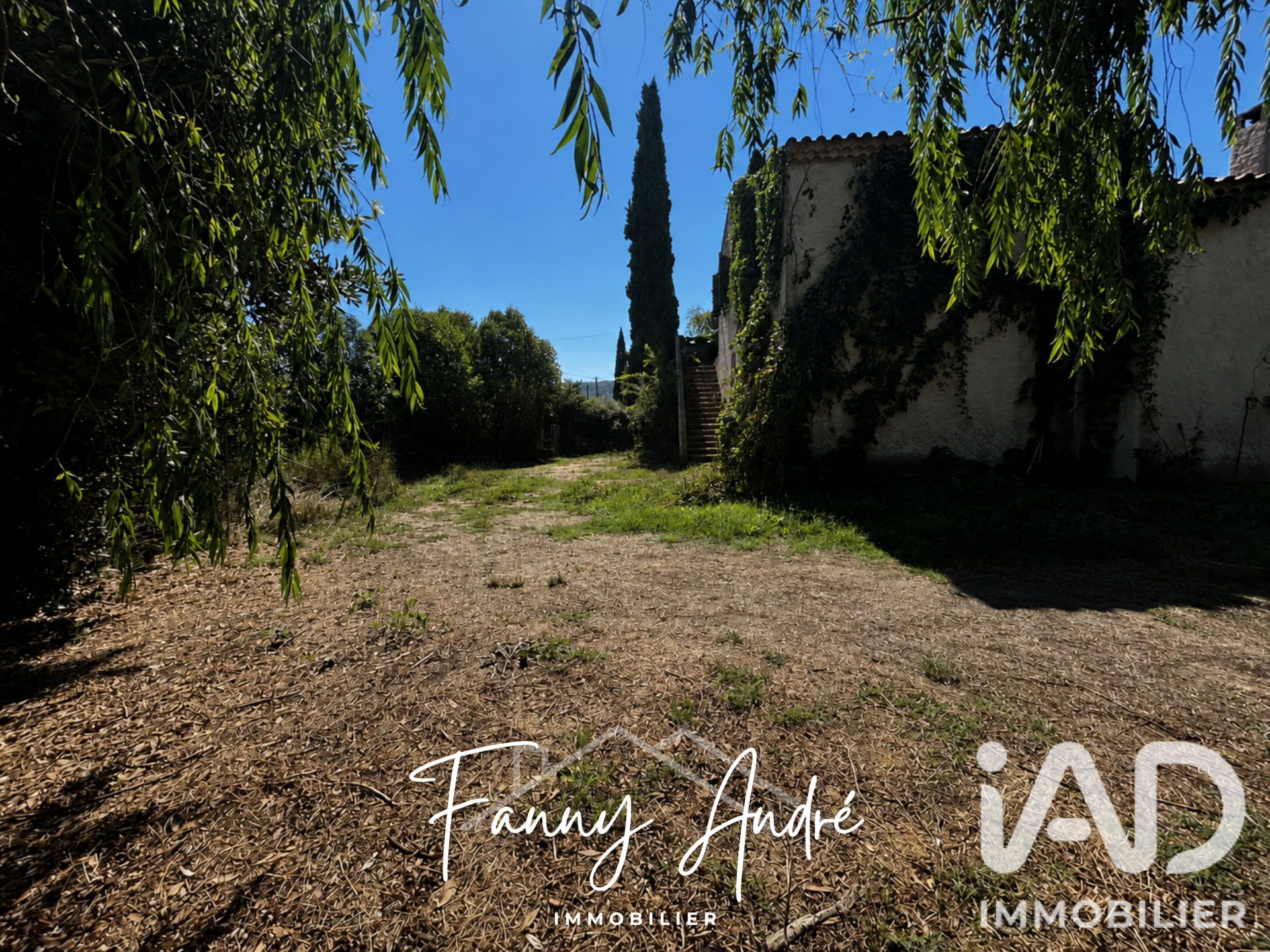 Maison à vendre à Le Beausset — 499 000 € — IAD France