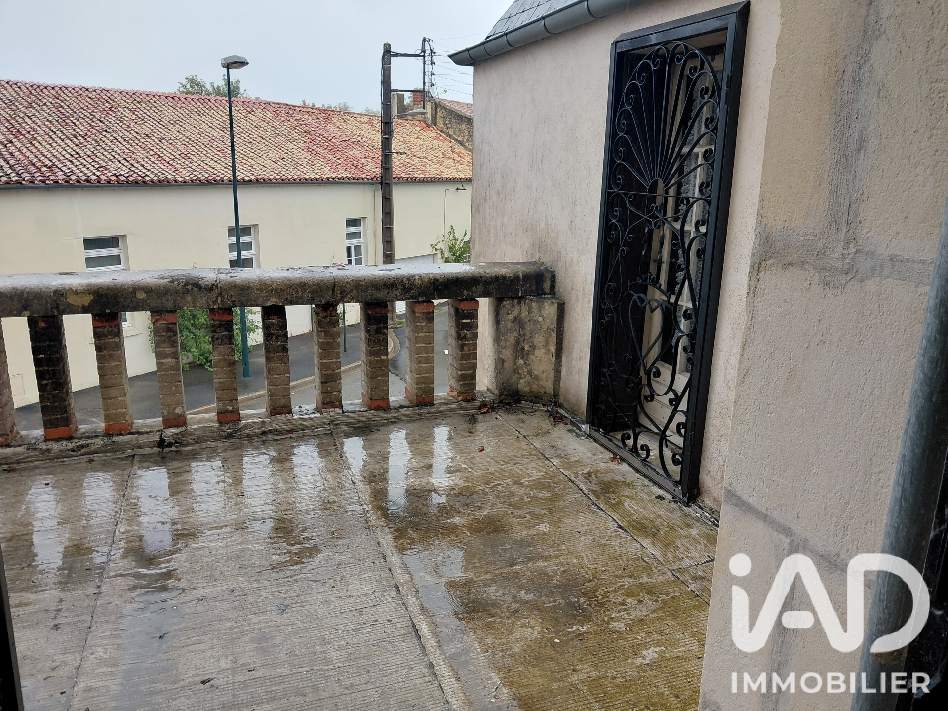Vente maison à Fontenay-le-Comte (85200) : demeure 7 pièces 189 m² - 2103551 — 12