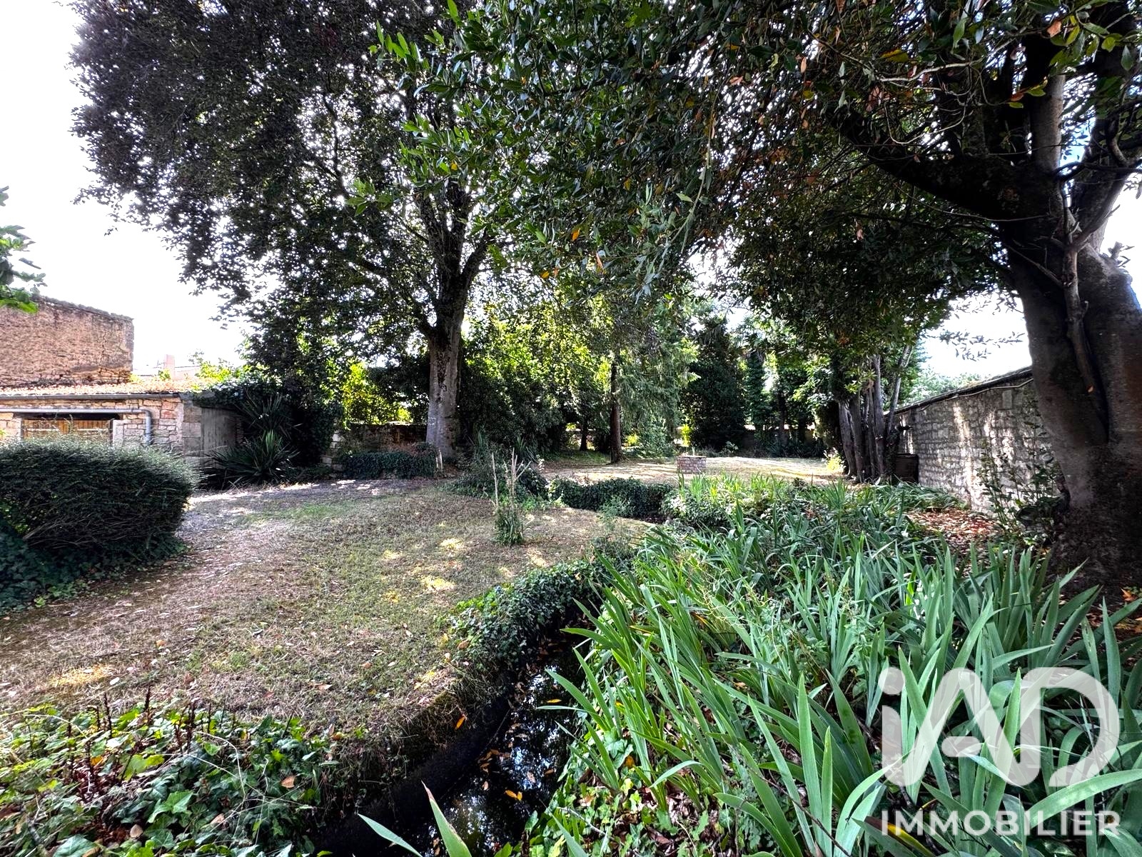 Vente maison à Fontenay-le-Comte (85200) : demeure 7 pièces 189 m² - 2103551 — 22