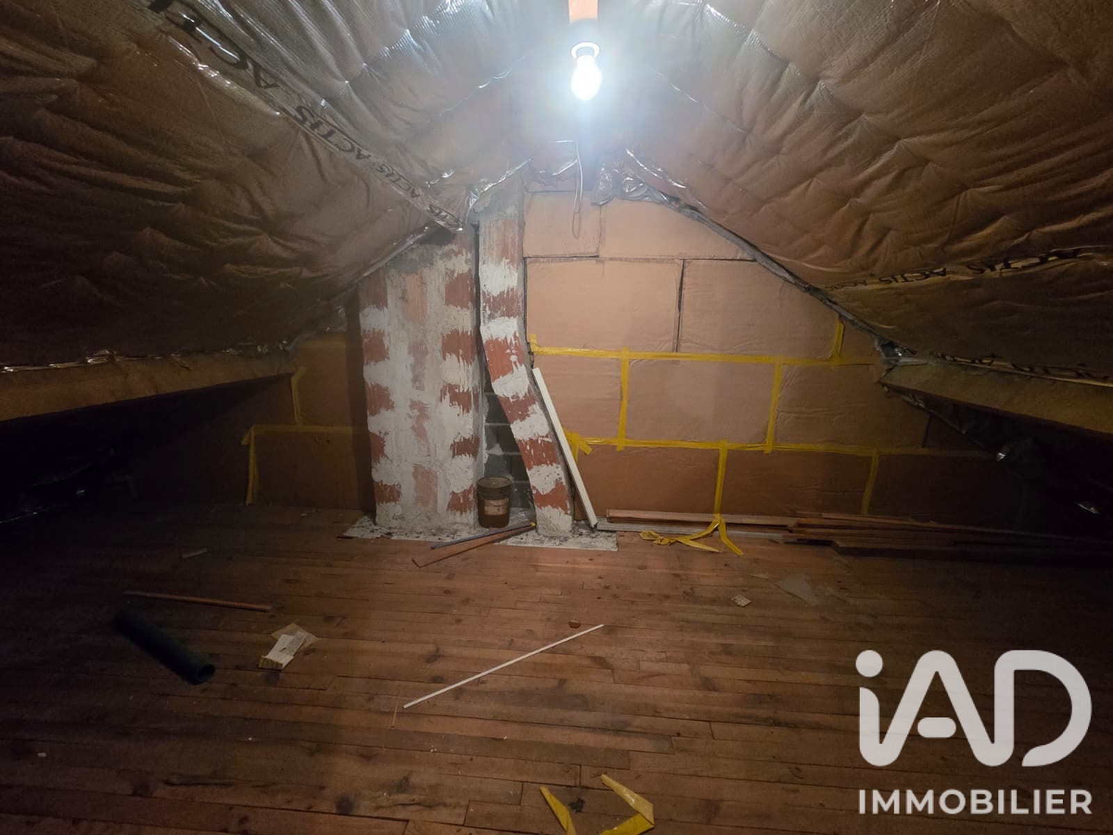 Vente maison à Saint-Jean-de-la-Ruelle (45140) : maison 5 pièces 81 m² - 2092914 — 21