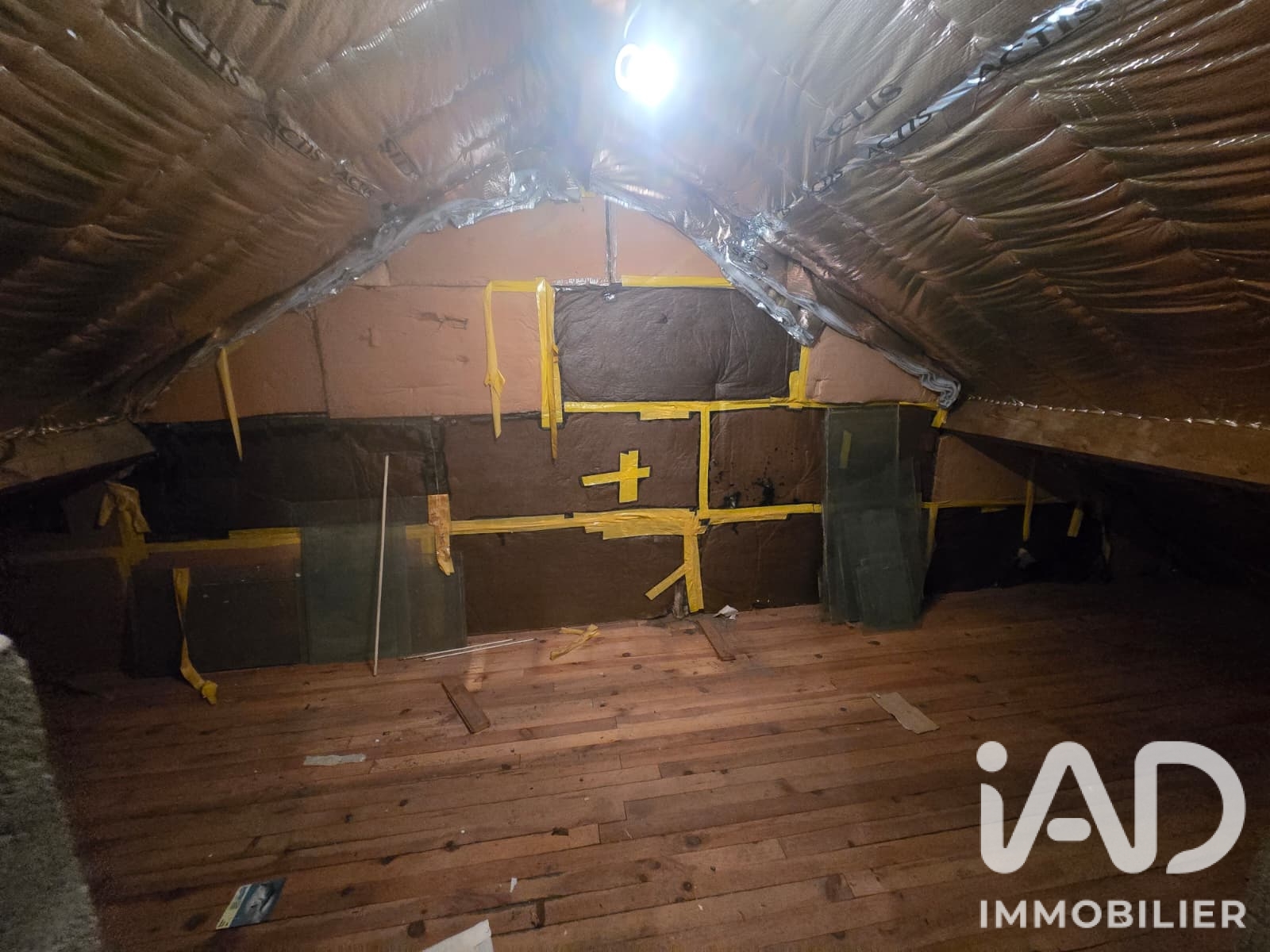 Vente maison à Saint-Jean-de-la-Ruelle (45140) : maison 5 pièces 81 m² - 2092914 — 22