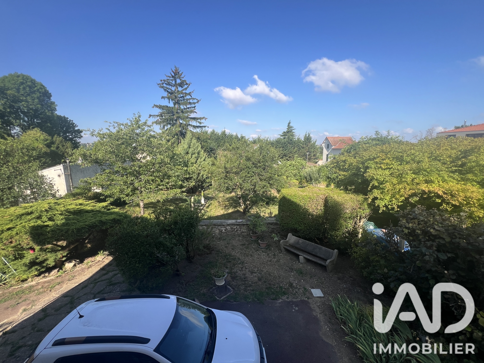 Maison à vendre à Saintry-sur-Seine — 363 000 € — IAD France