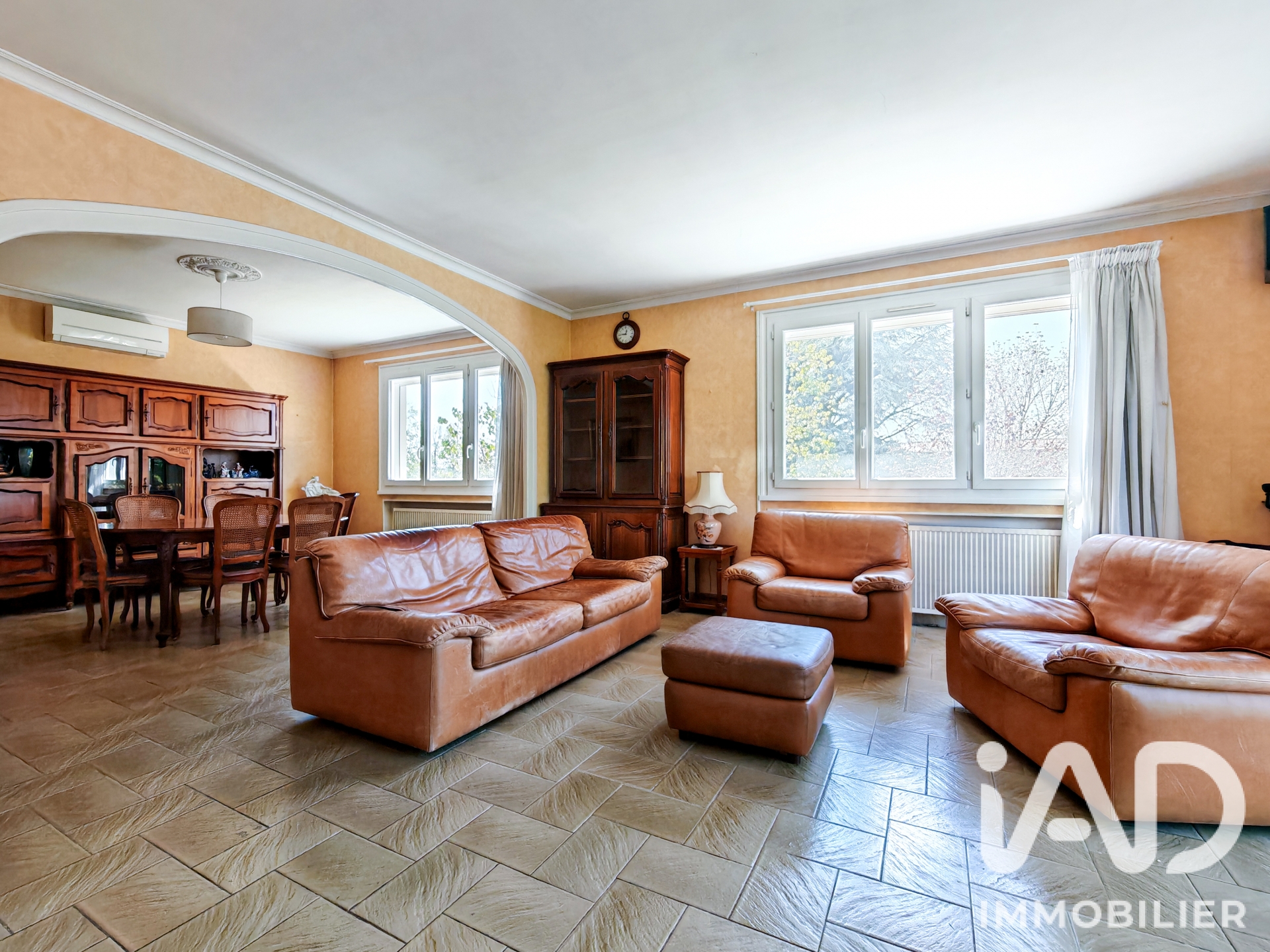 Vente maison à Chassieu (69680) : maison 5 pièces 240 m² - 2101537 — 4
