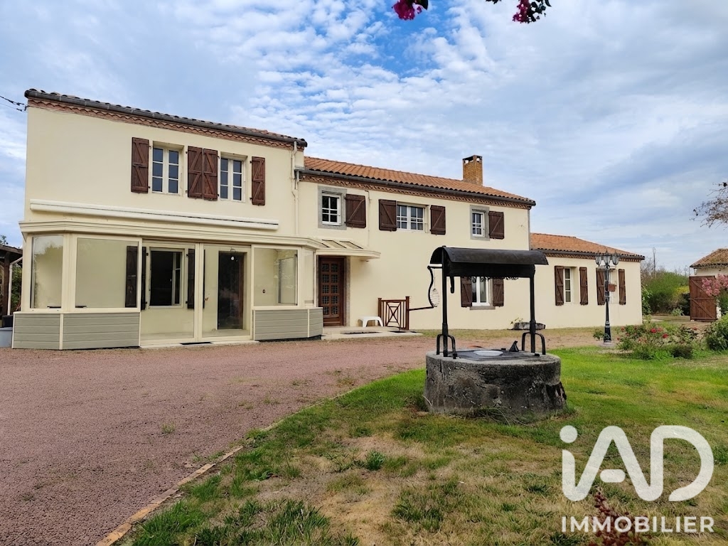 Maison à vendre à Chiché — 189 000 € — IAD France