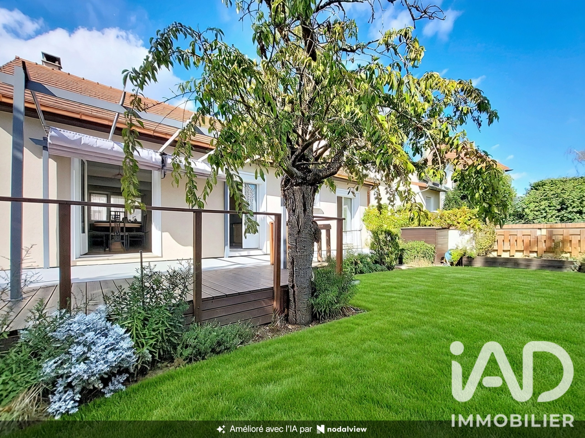 Maison à vendre à Vélizy-Villacoublay — 550 000 € — IAD France