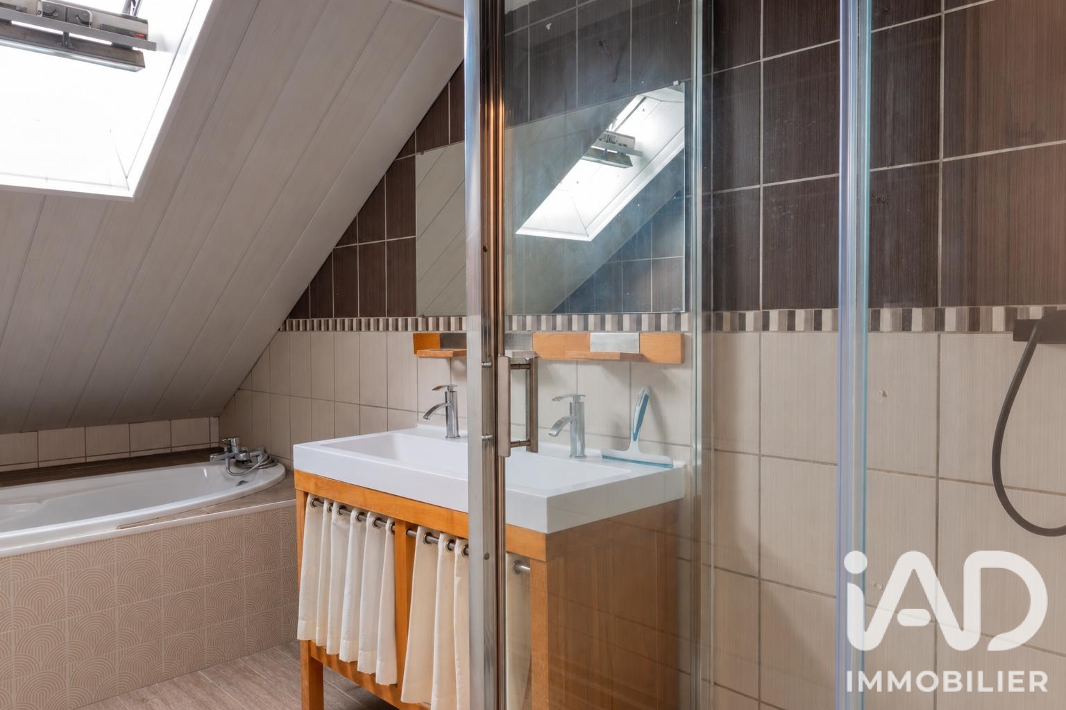Vente maison à Nandy (77176) : maison 5 pièces 107 m² - 2104642 — 8