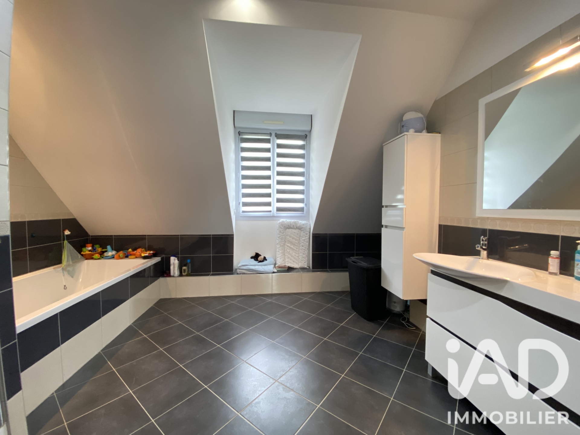 Vente maison à Crécy-la-Chapelle (77580) : maison traditionnelle 8 pièces 200 m² - 2104739 — 13