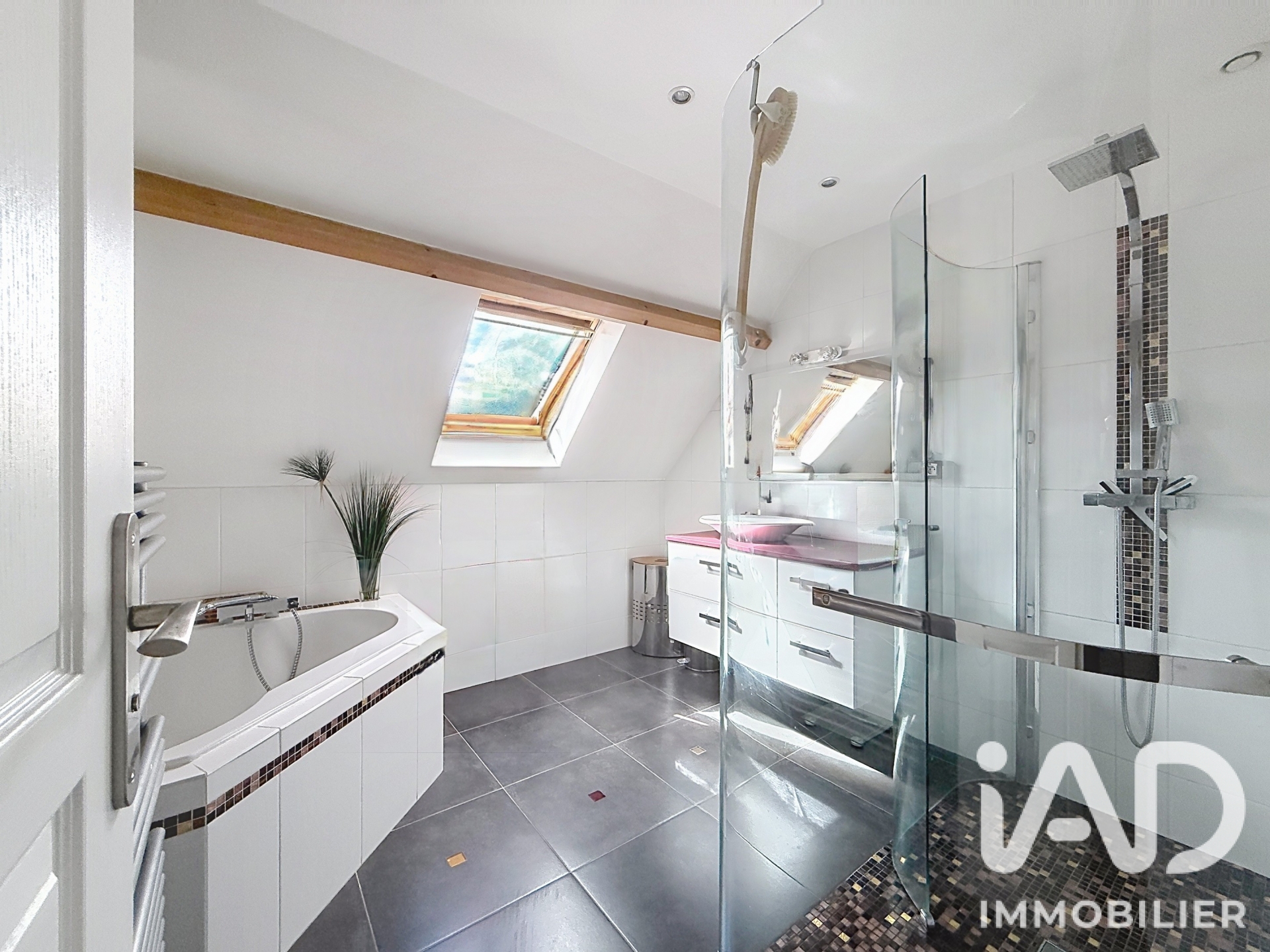 Vente maison à Noiseau (94880) : maison 6 pièces 156 m² - 2101350 — 18