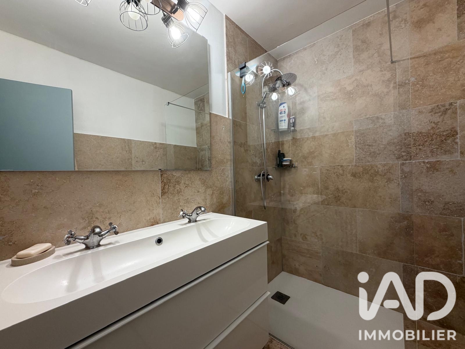 Vente appartement à Six-Fours-les-Plages (83140) : appartement 3 pièces 70 m² - 2095074 — 4