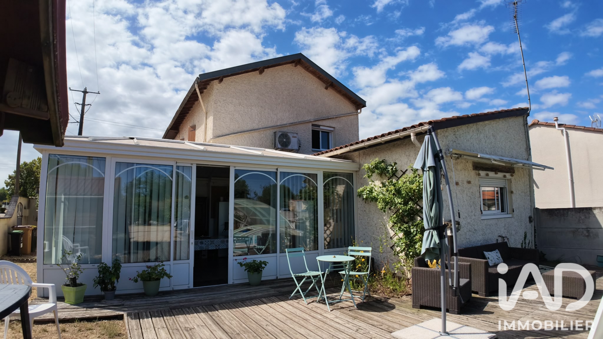 Maison à vendre à Abzac — 240 000 € — IAD France