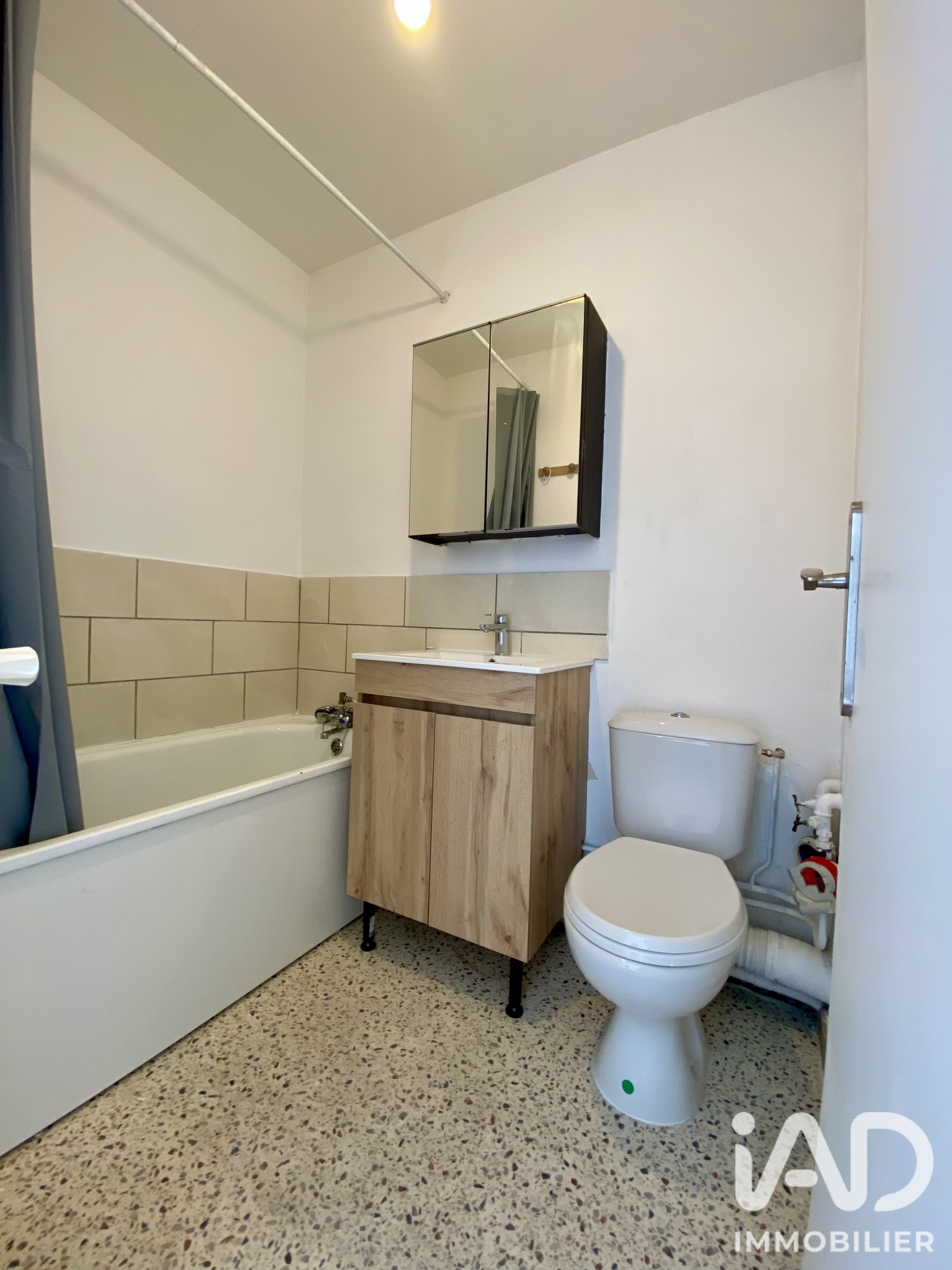 Vente appartement à Garges-lès-Gonesse (95140) : appartement 2 pièces 54 m² - 2098663 — 8